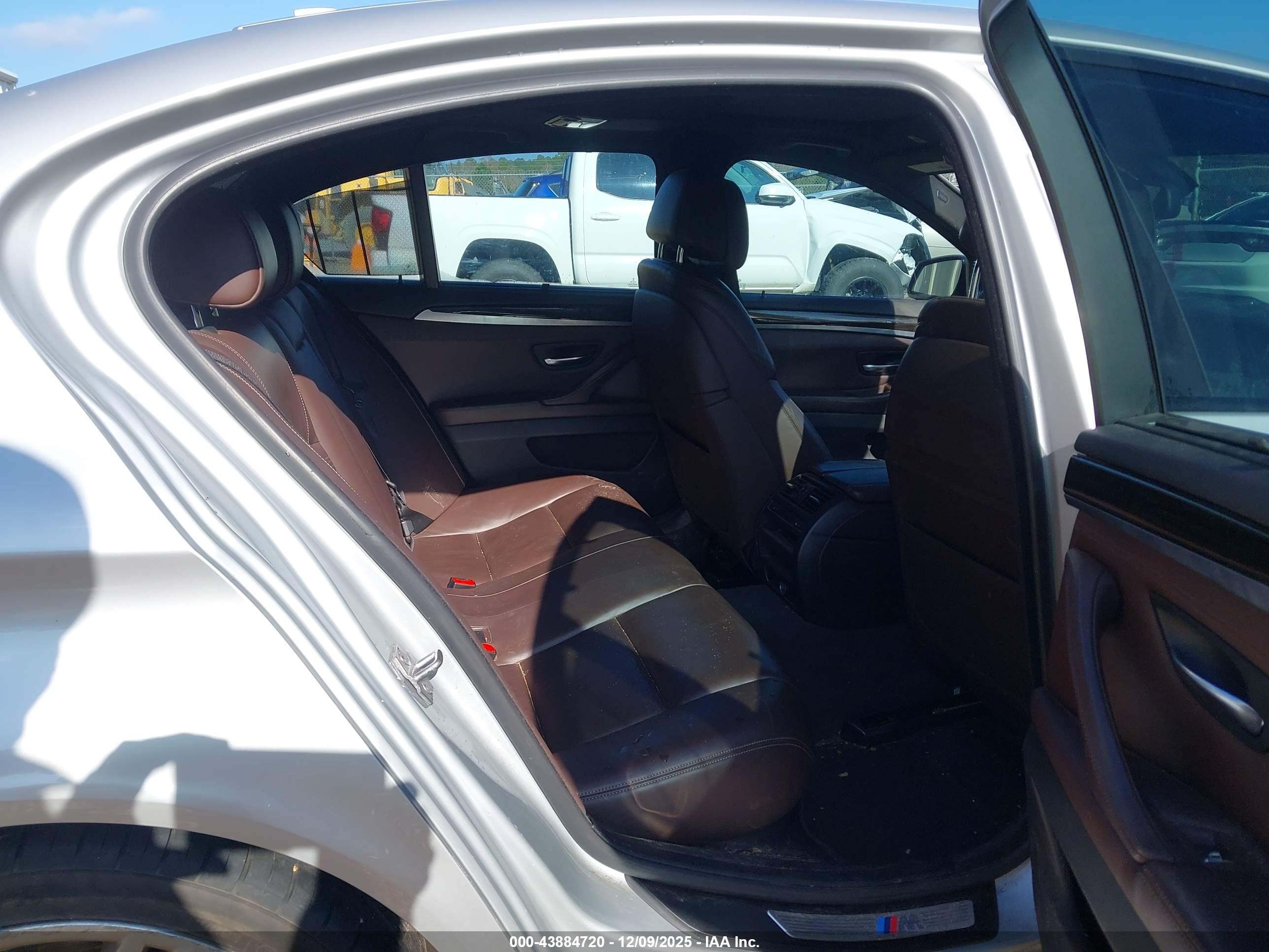 BMW 535I image 8