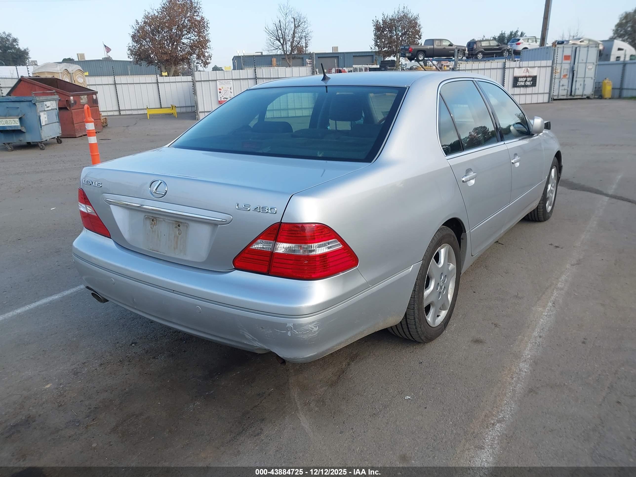 LEXUS LS image 4