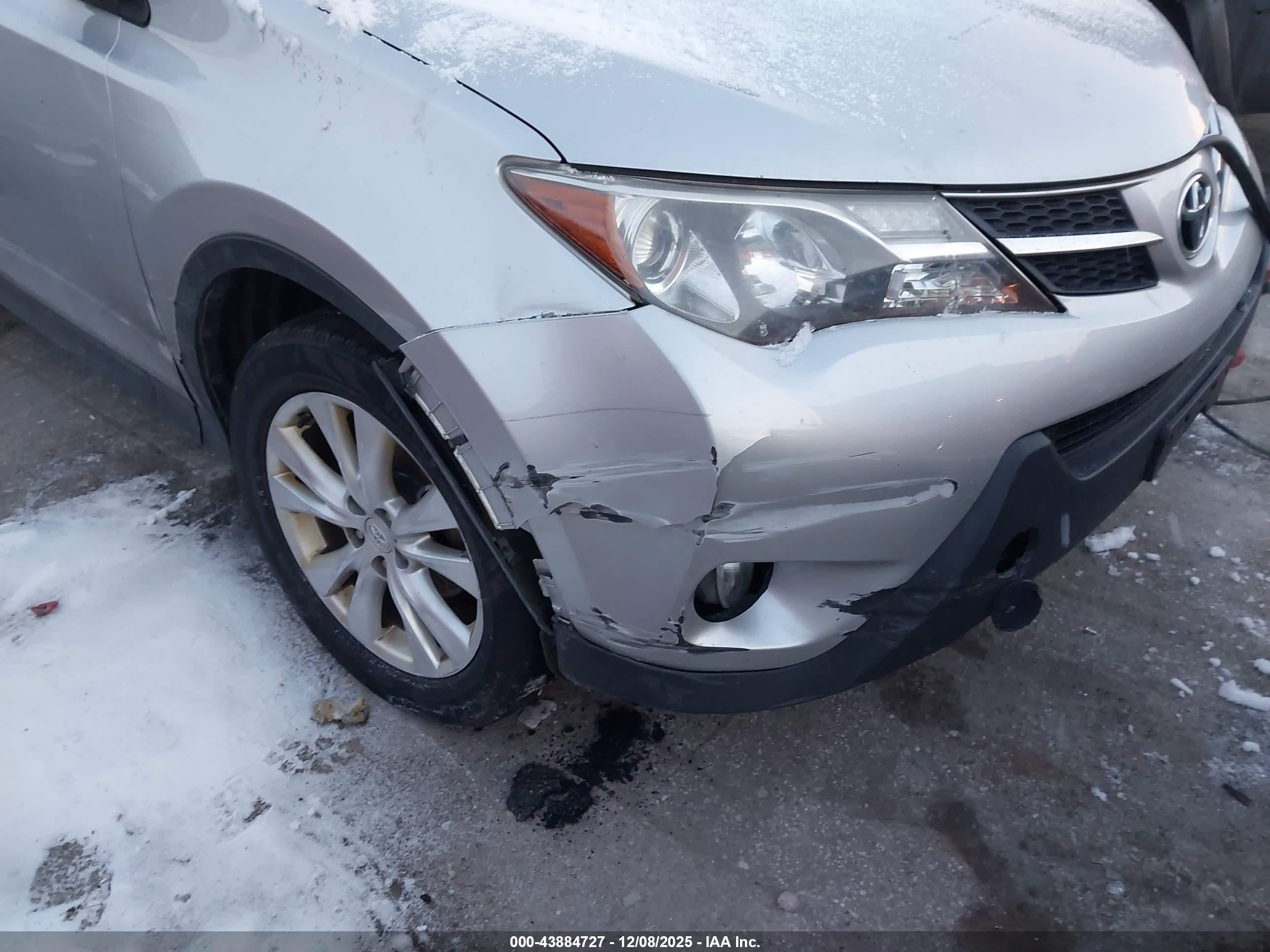 TOYOTA RAV4 image 6