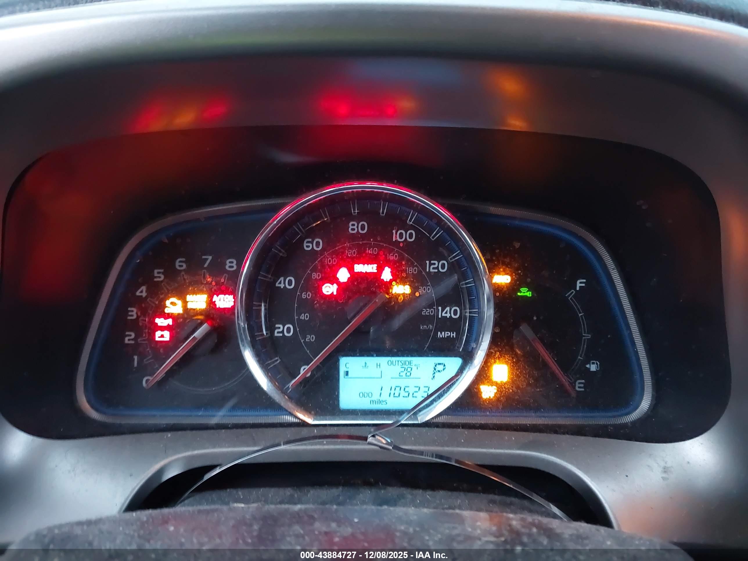 TOYOTA RAV4 image 7