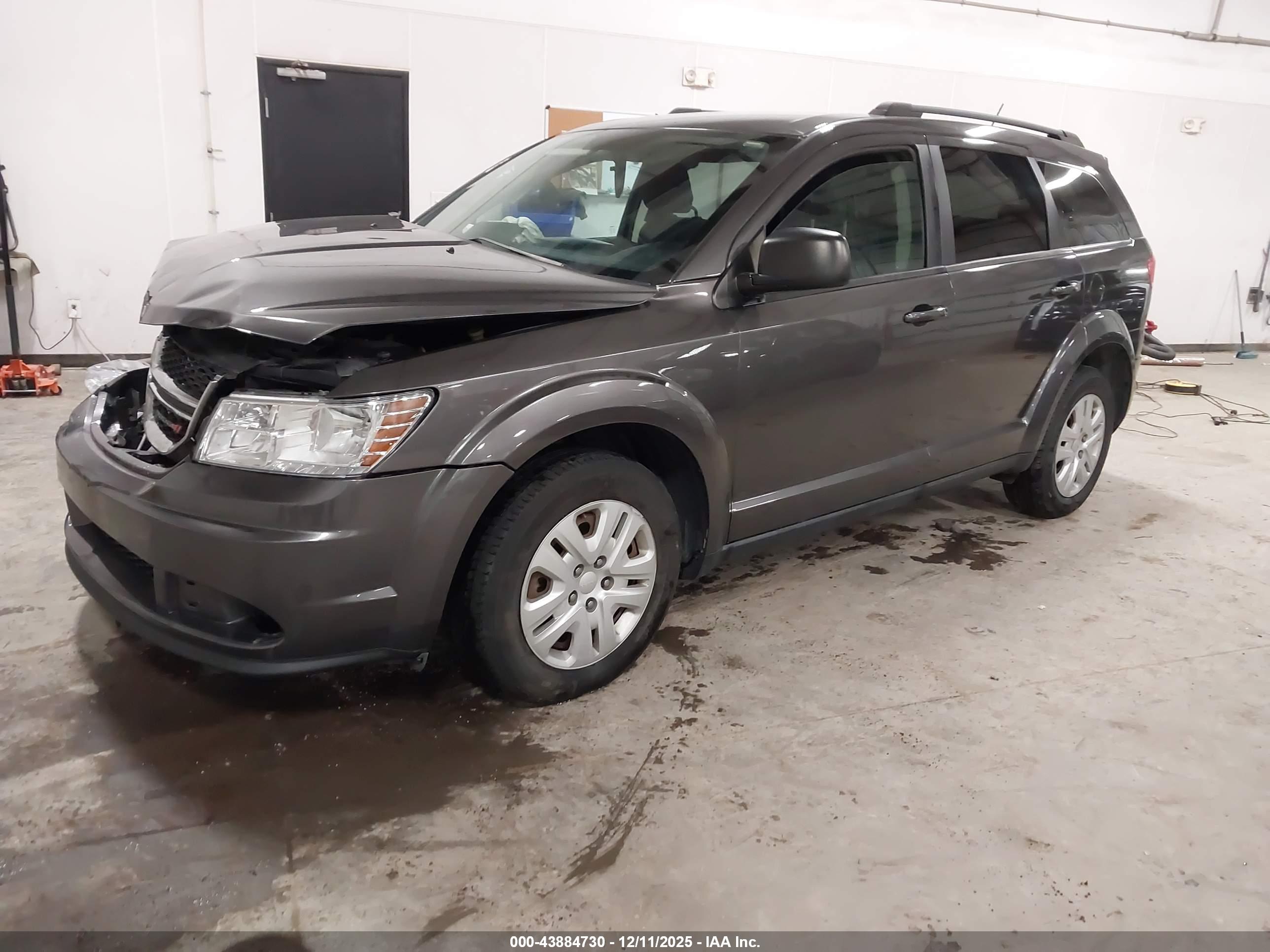DODGE JOURNEY image 2