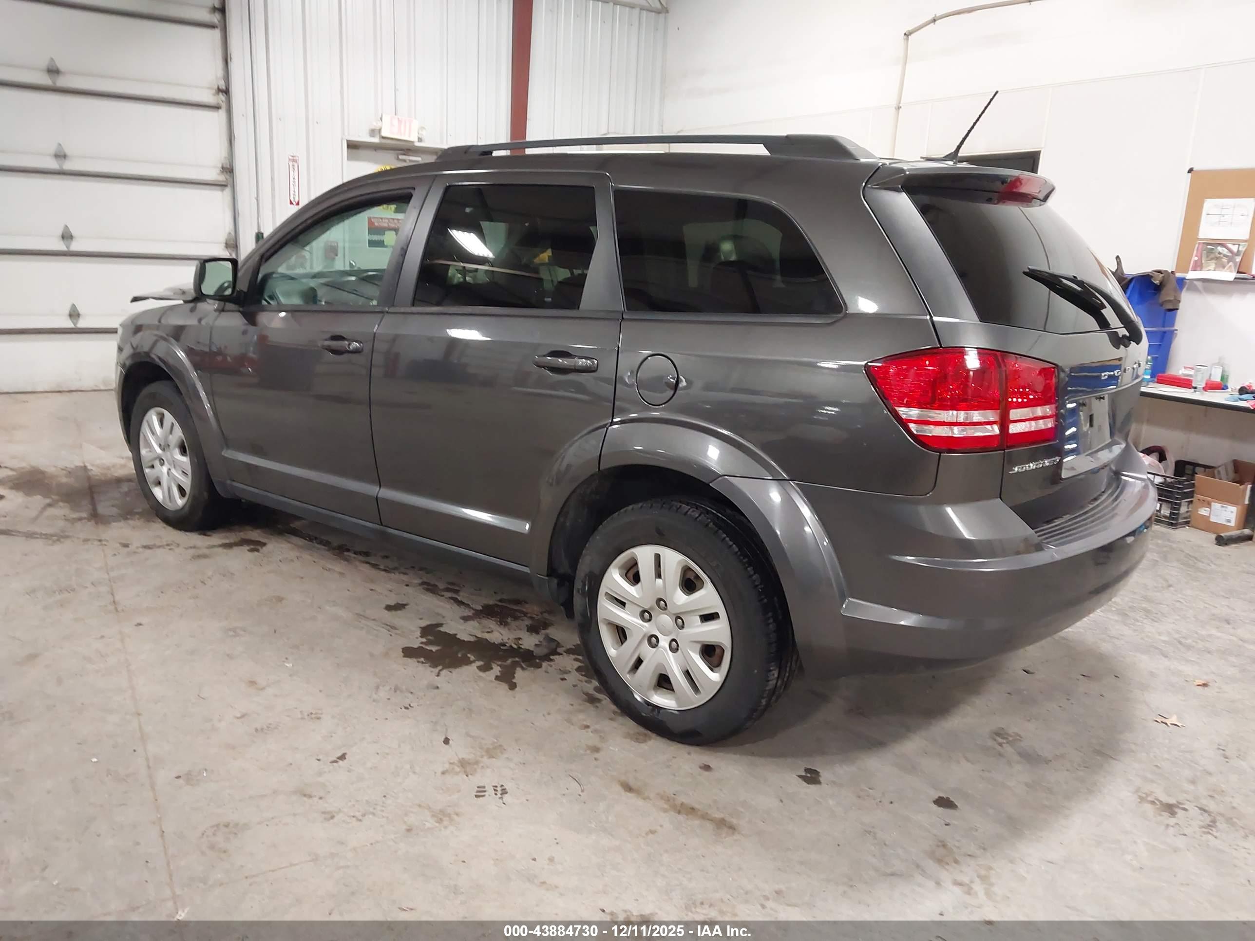 DODGE JOURNEY image 3