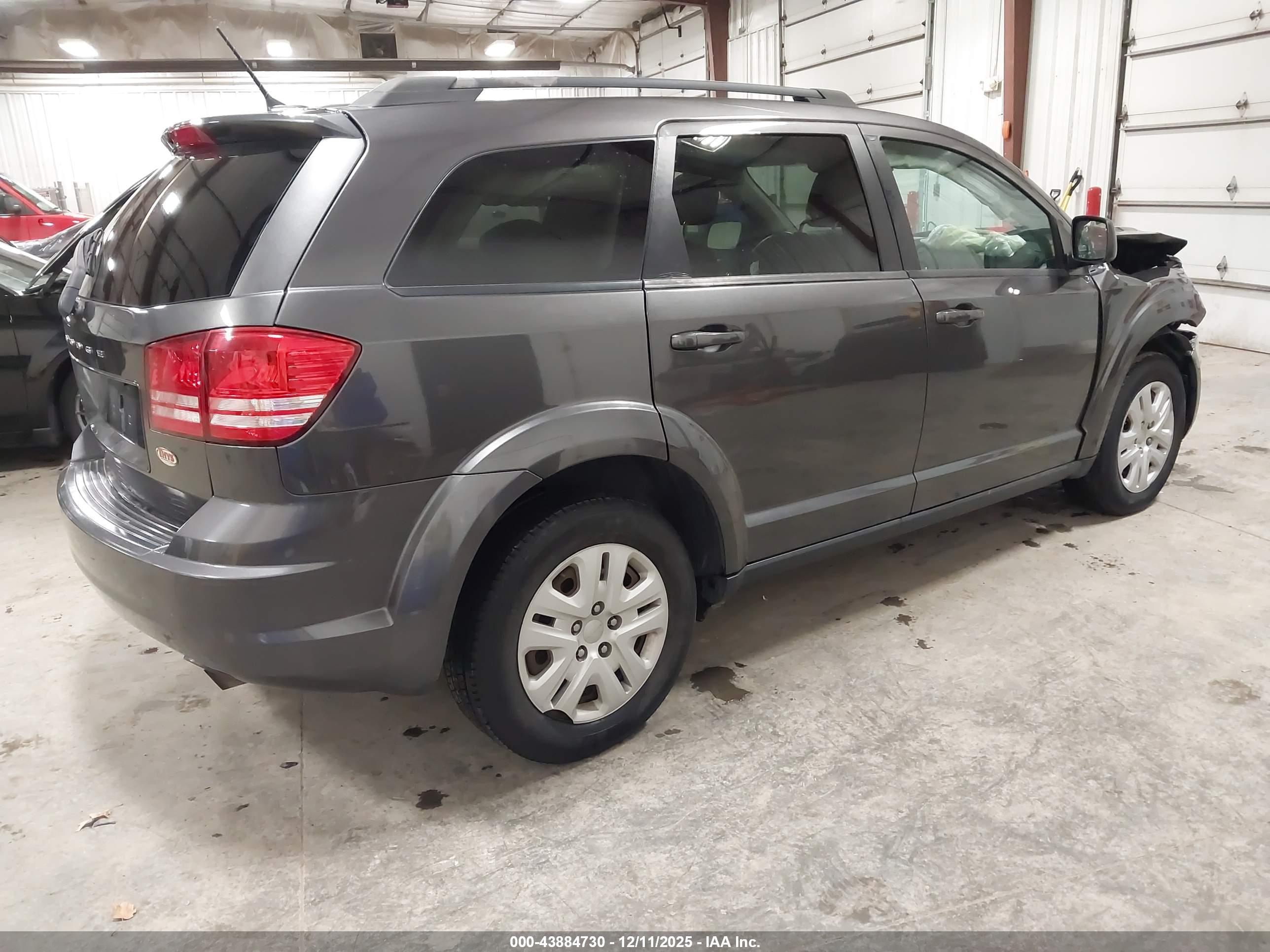 DODGE JOURNEY image 4