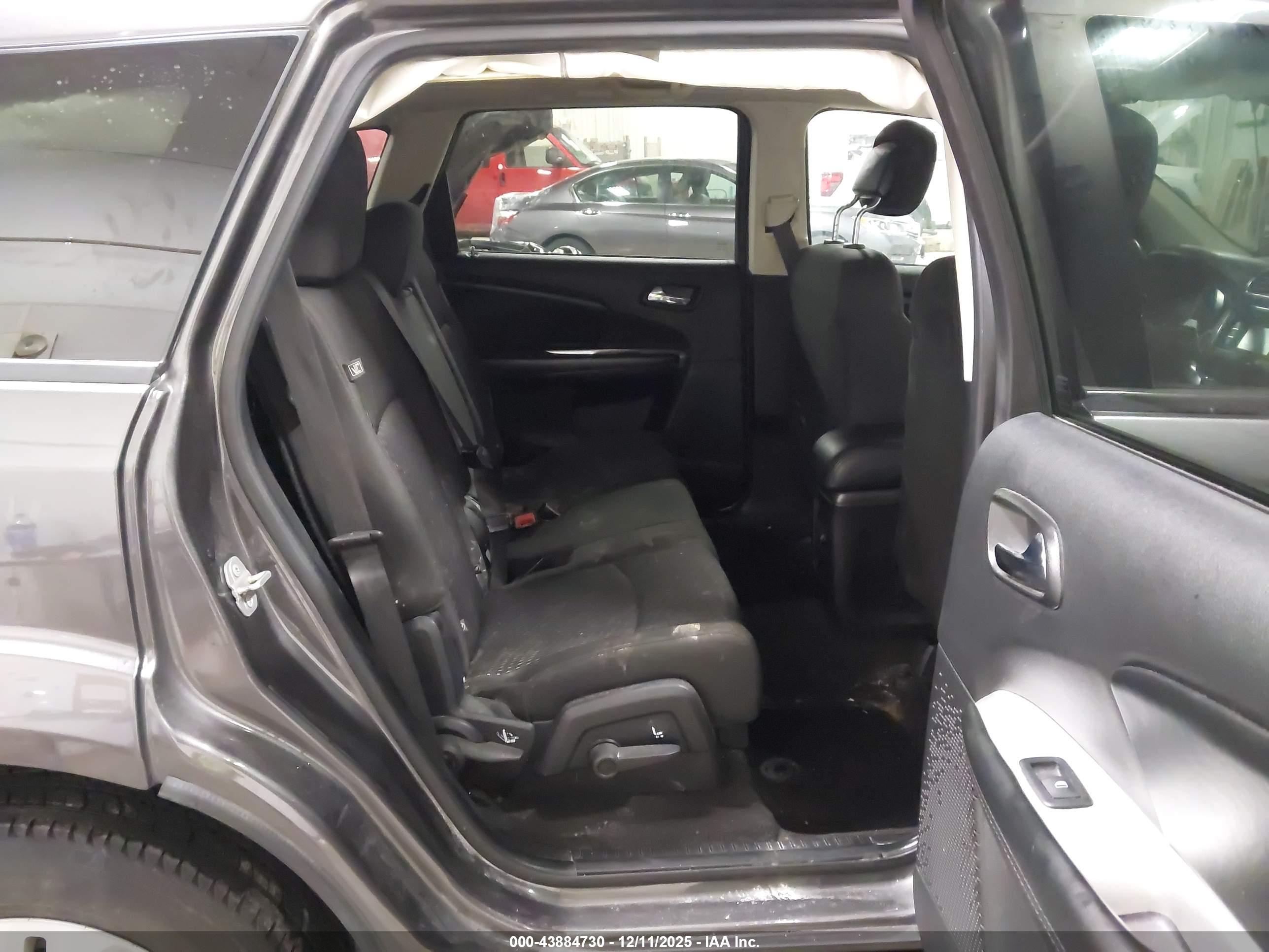 DODGE JOURNEY image 8