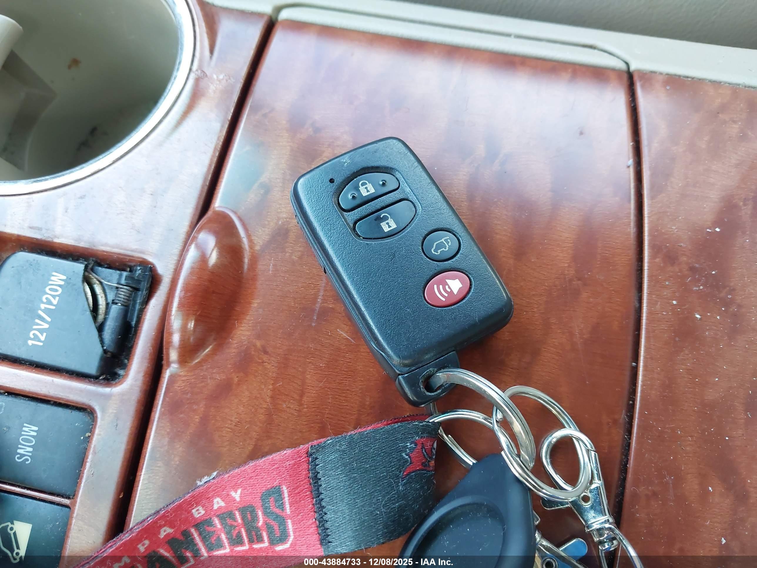 TOYOTA HIGHLANDER image 11