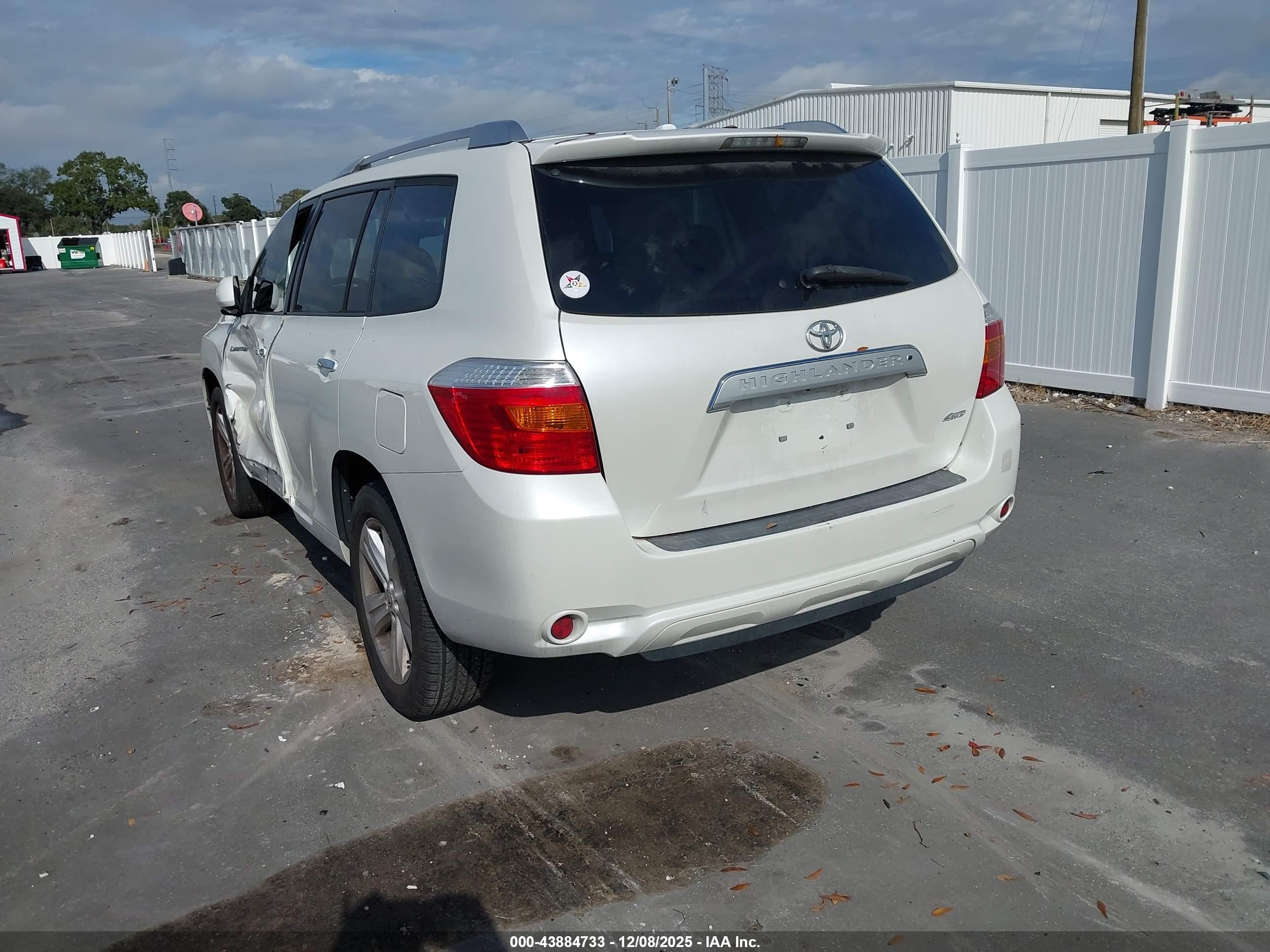 TOYOTA HIGHLANDER image 3