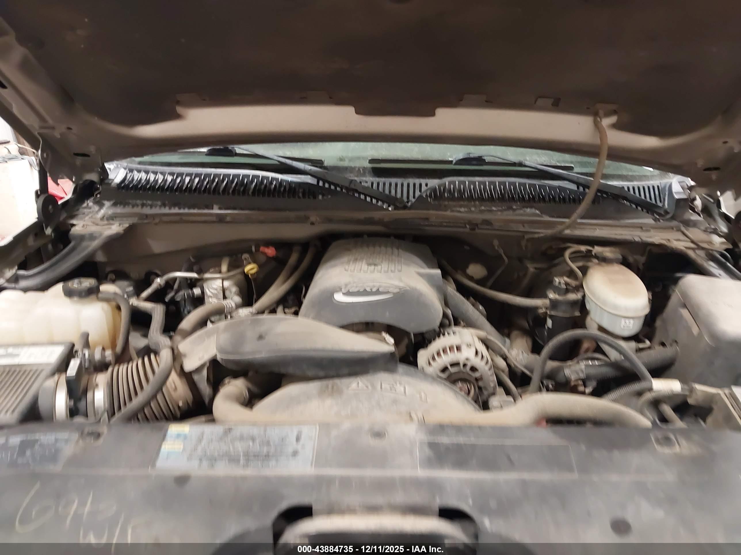CHEVROLET SILVERADO image 10