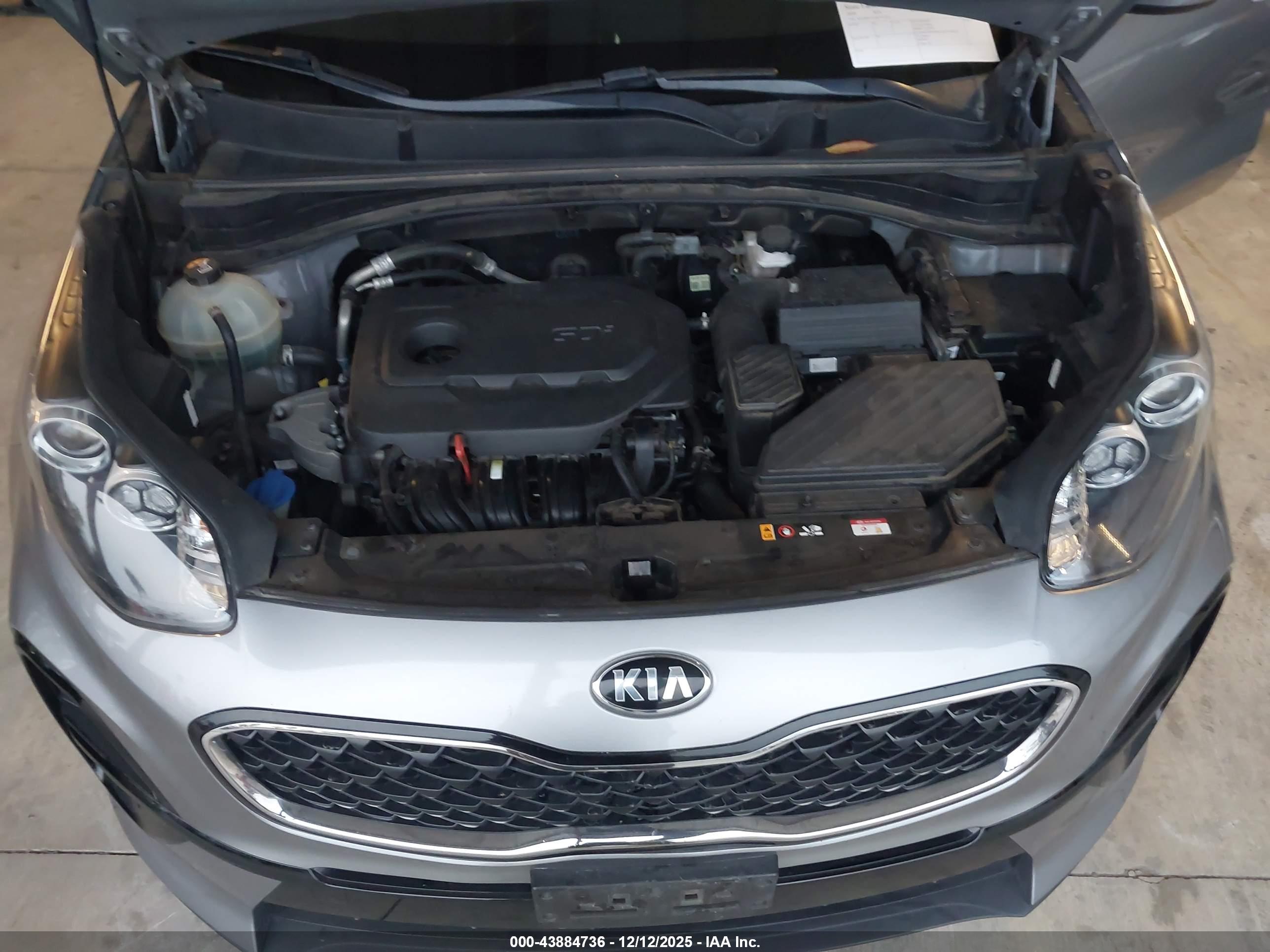 KIA SPORTAGE image 10