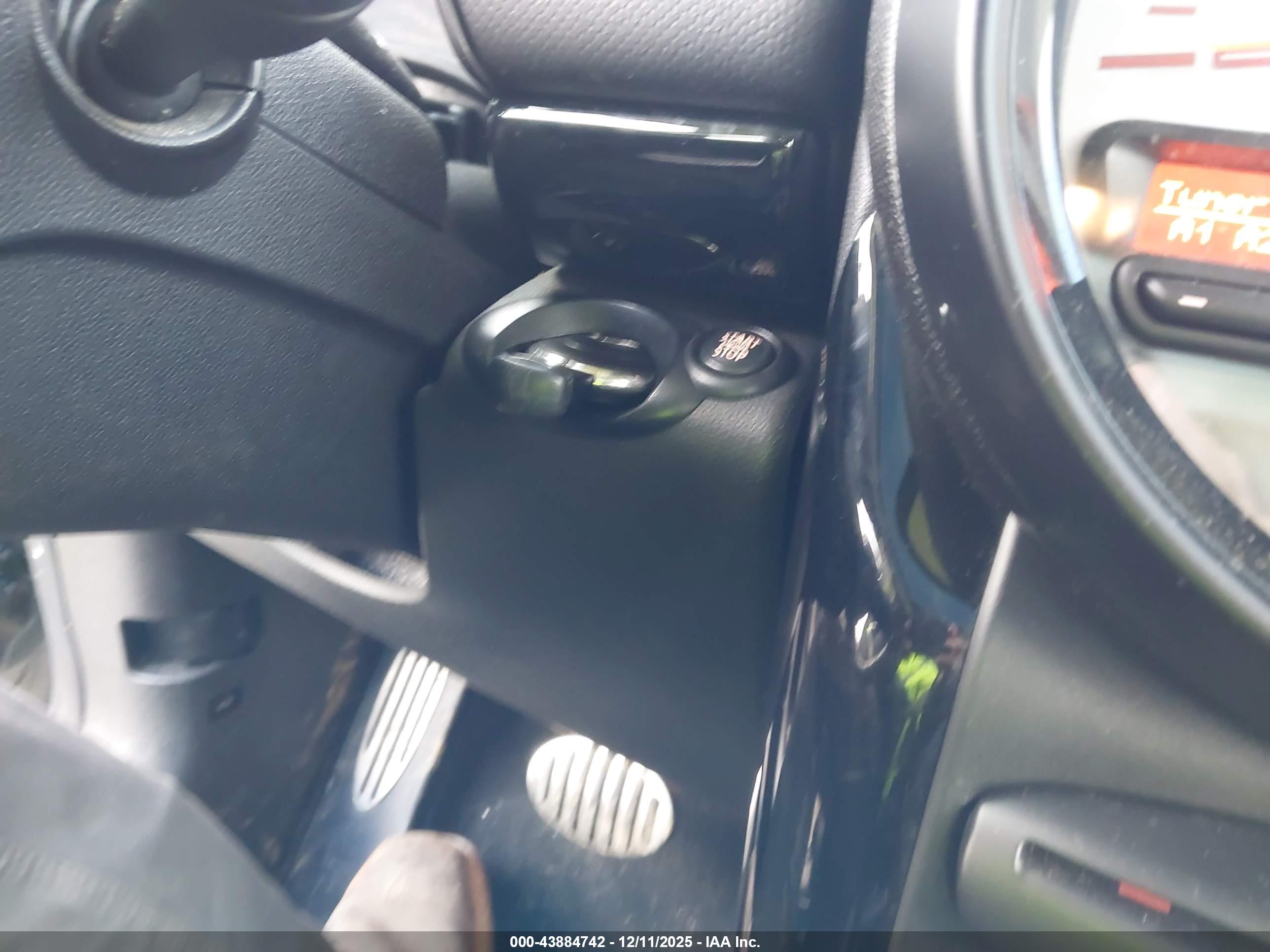 MINI COUNTRYMAN image 11