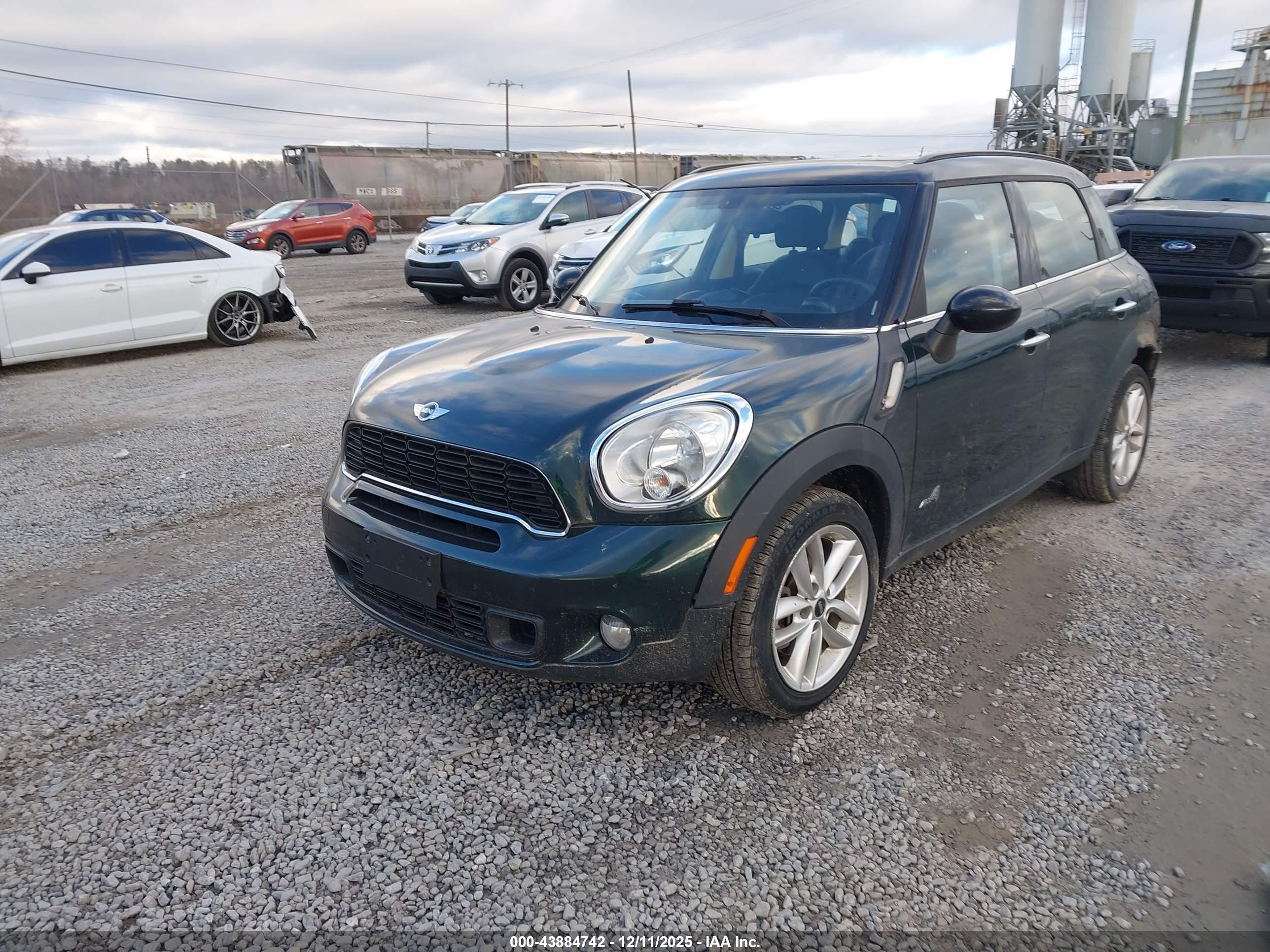 MINI COUNTRYMAN image 2