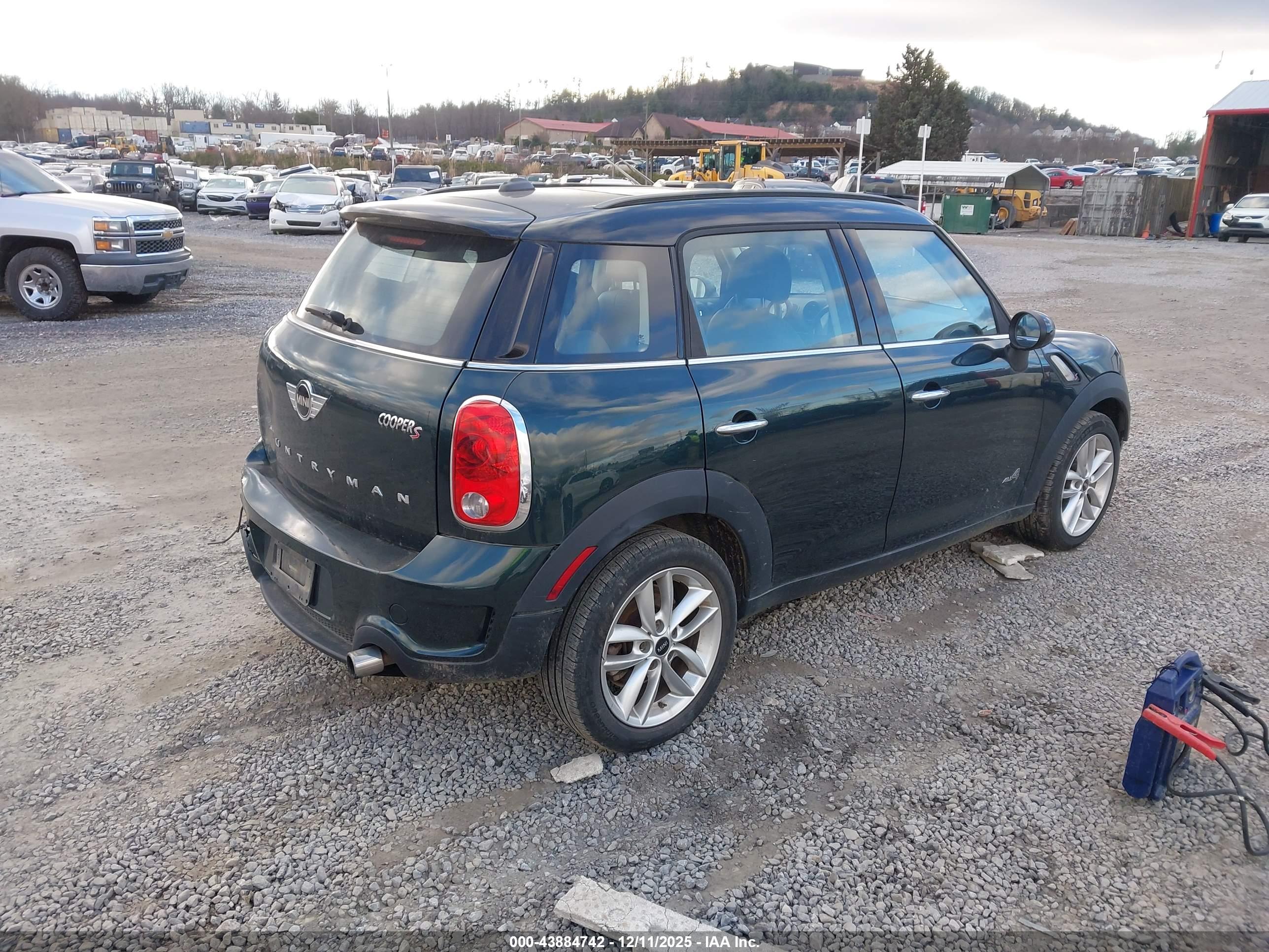 MINI COUNTRYMAN image 4