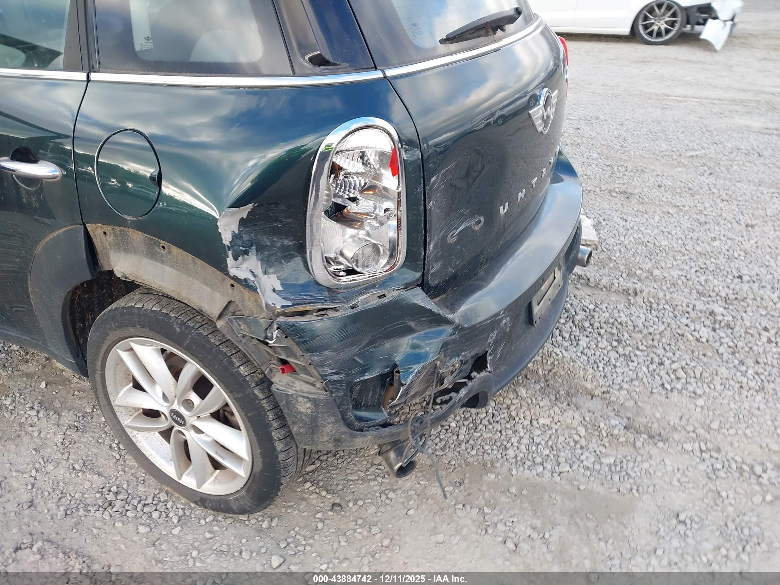 MINI COUNTRYMAN image 6