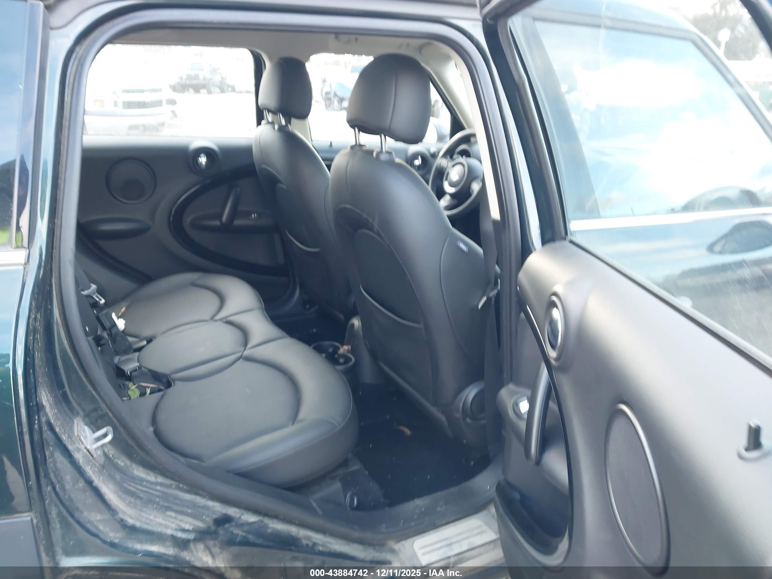 MINI COUNTRYMAN image 8