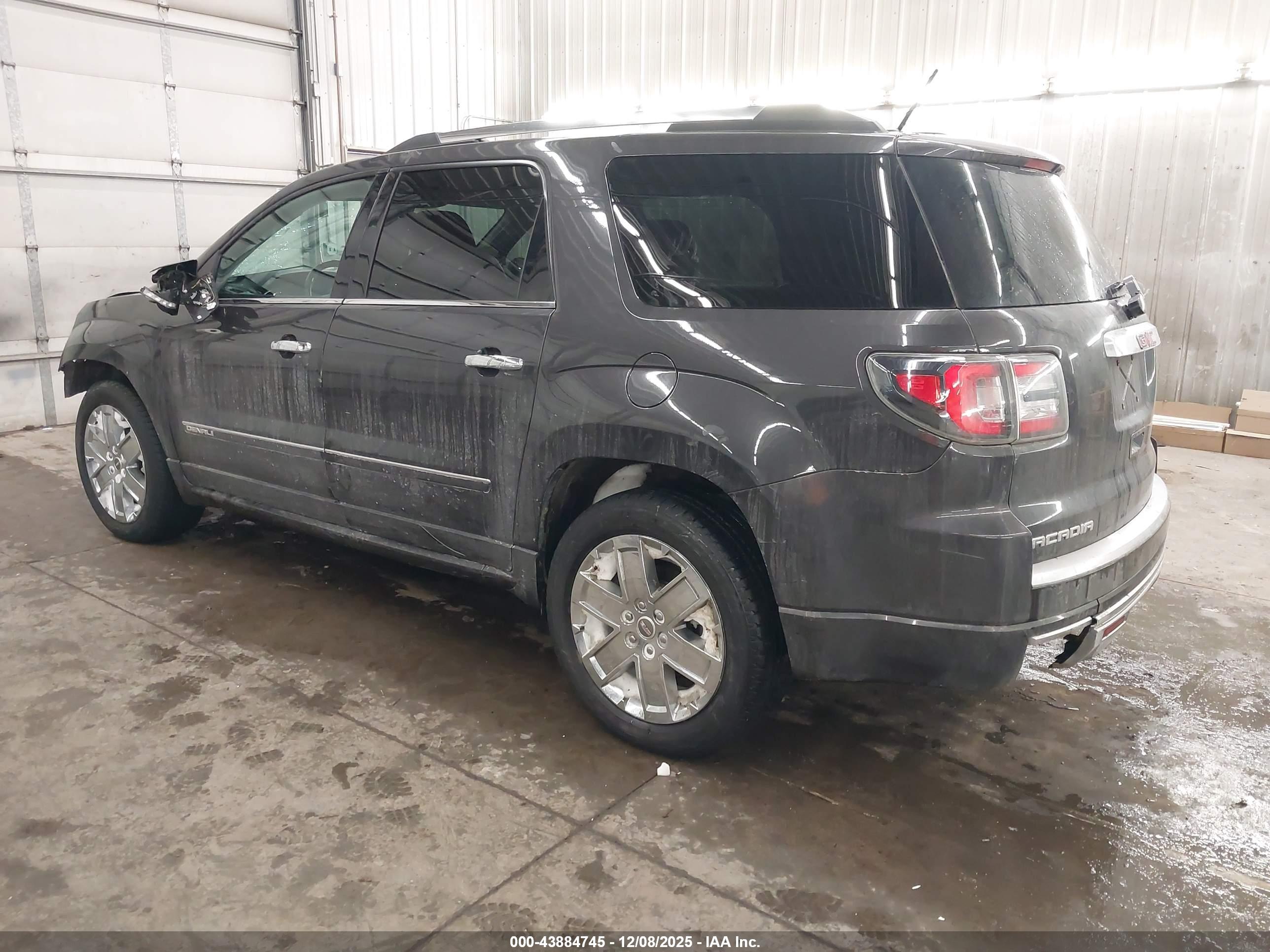 GMC ACADIA image 3