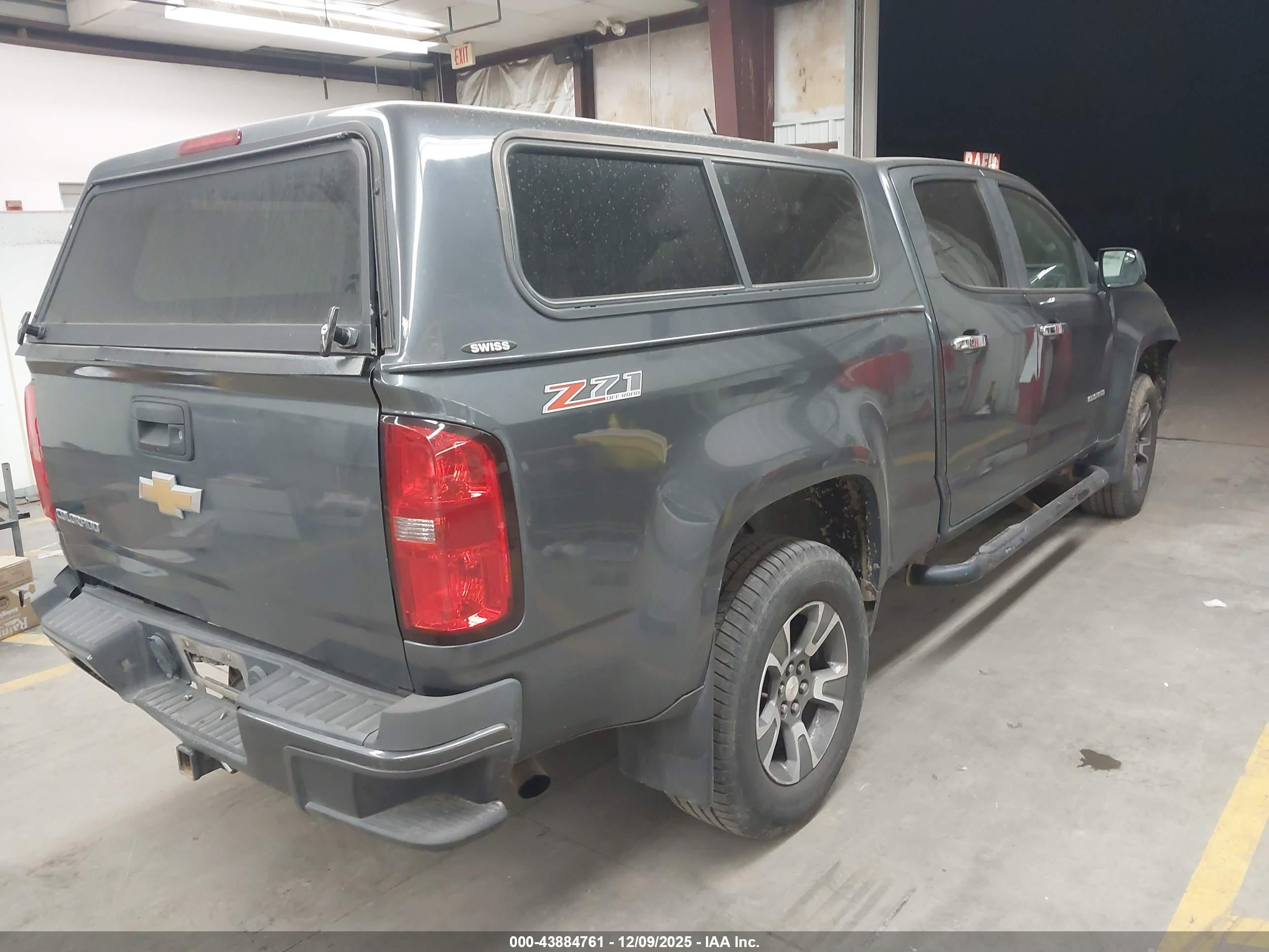 CHEVROLET COLORADO image 4