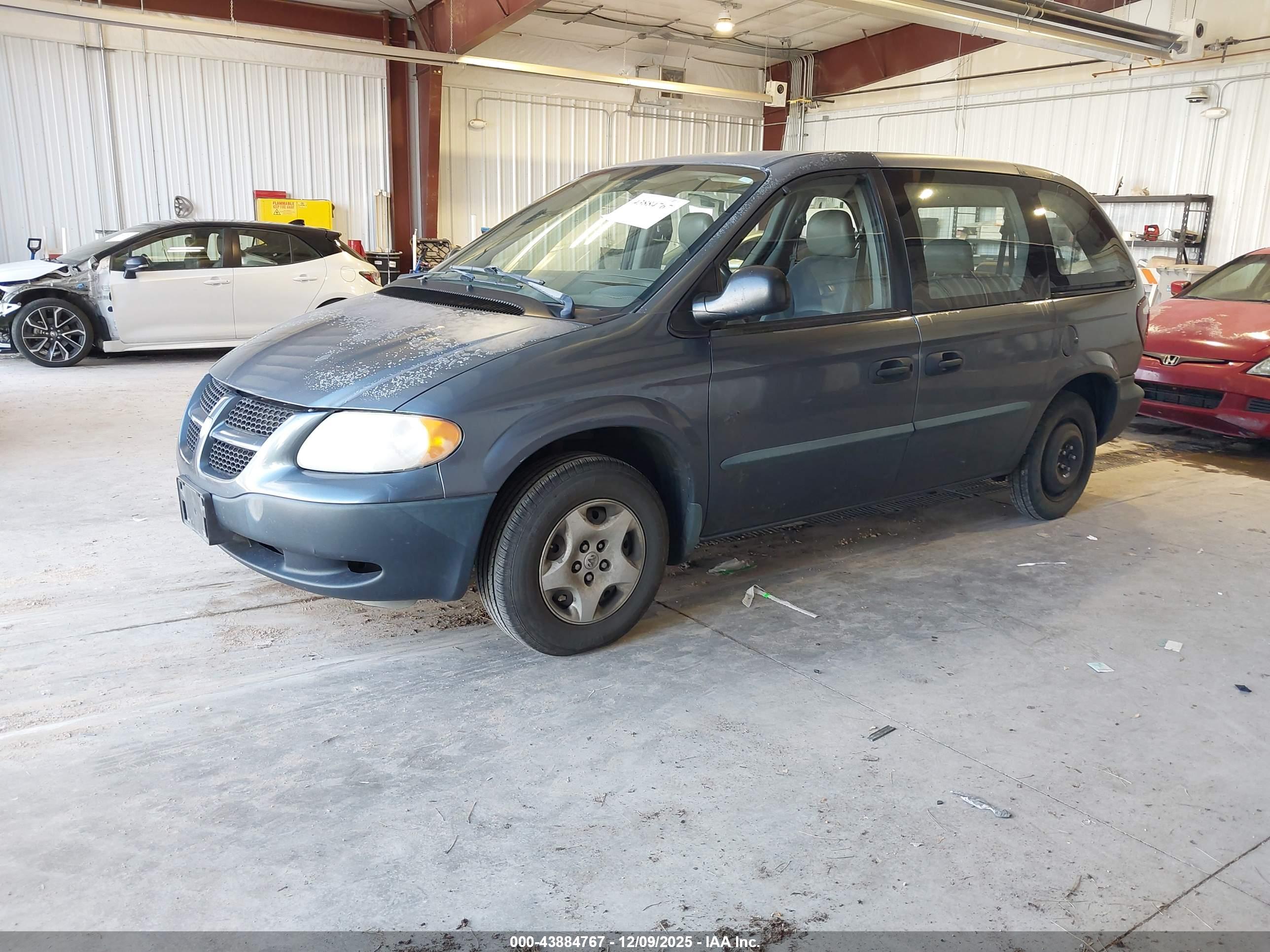 DODGE CARAVAN image 2