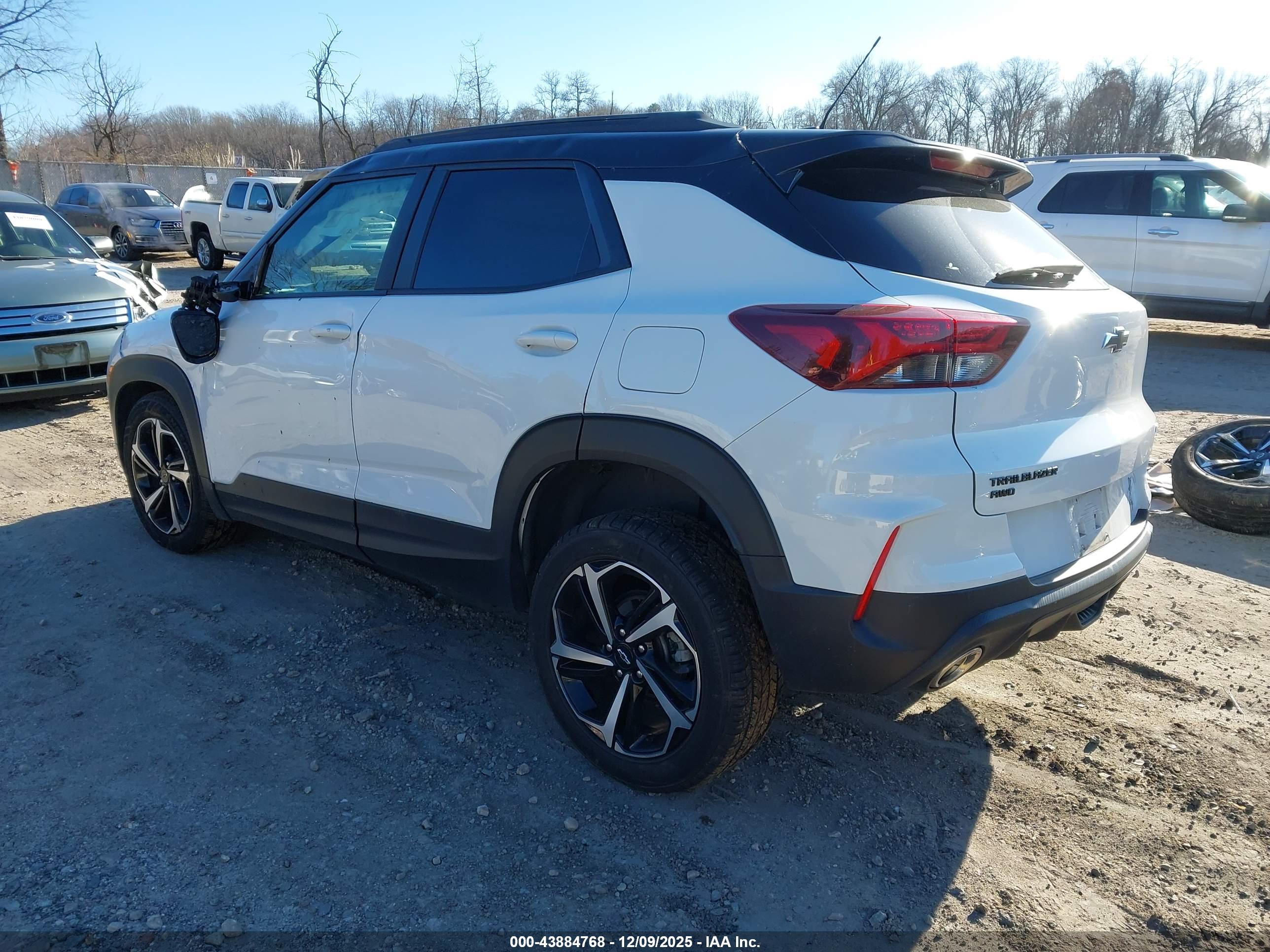 CHEVROLET TRAILBLAZER image 3