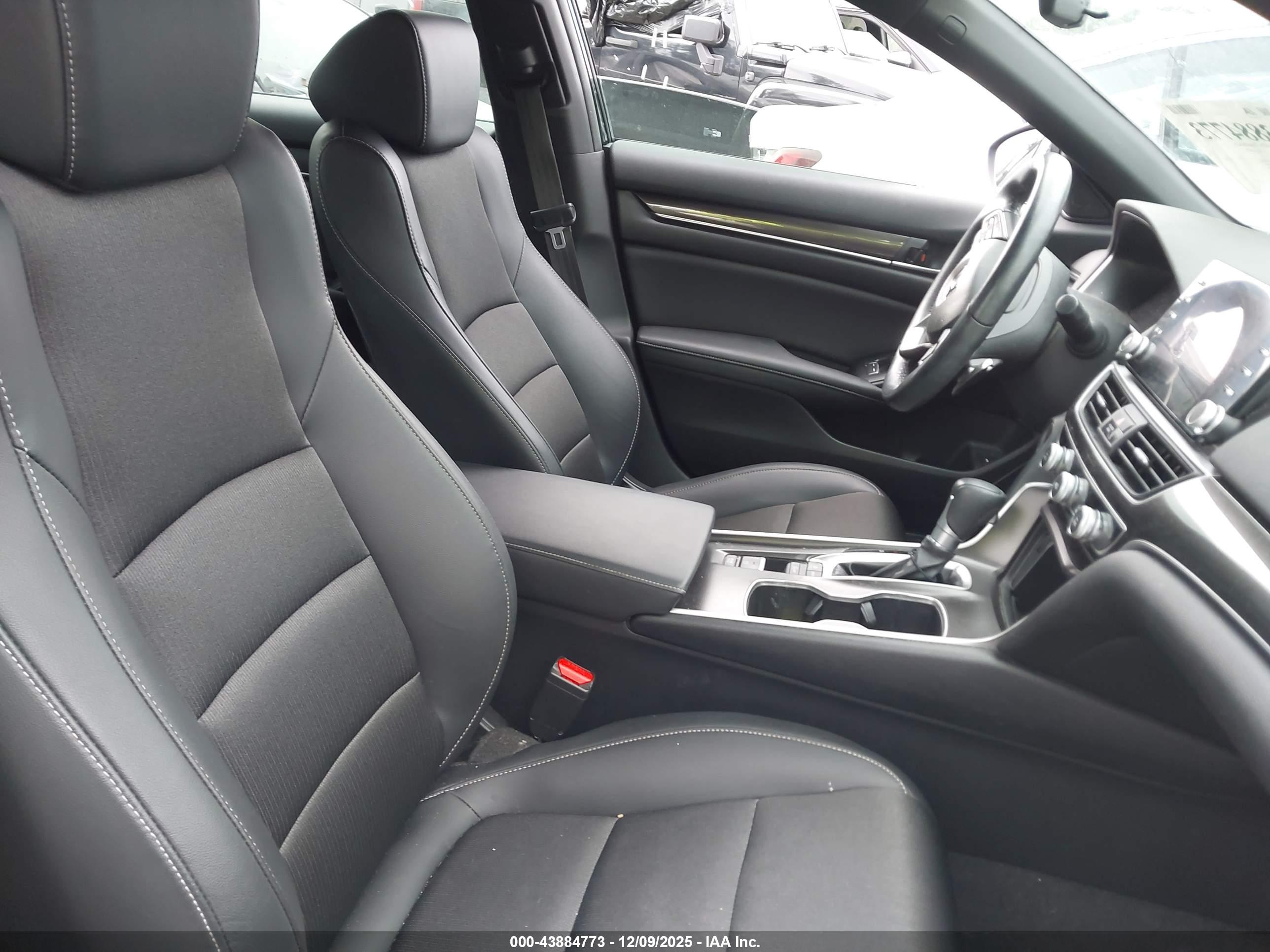 HONDA ACCORD image 5
