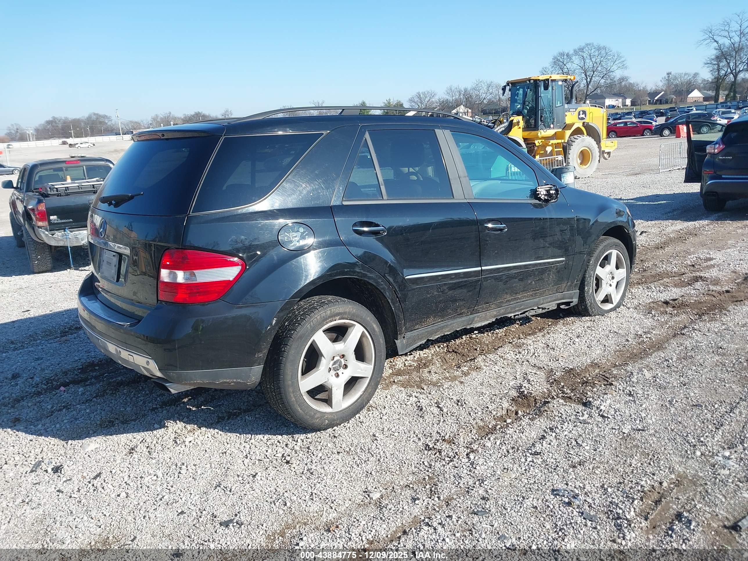 MERCEDES-BENZ ML image 4