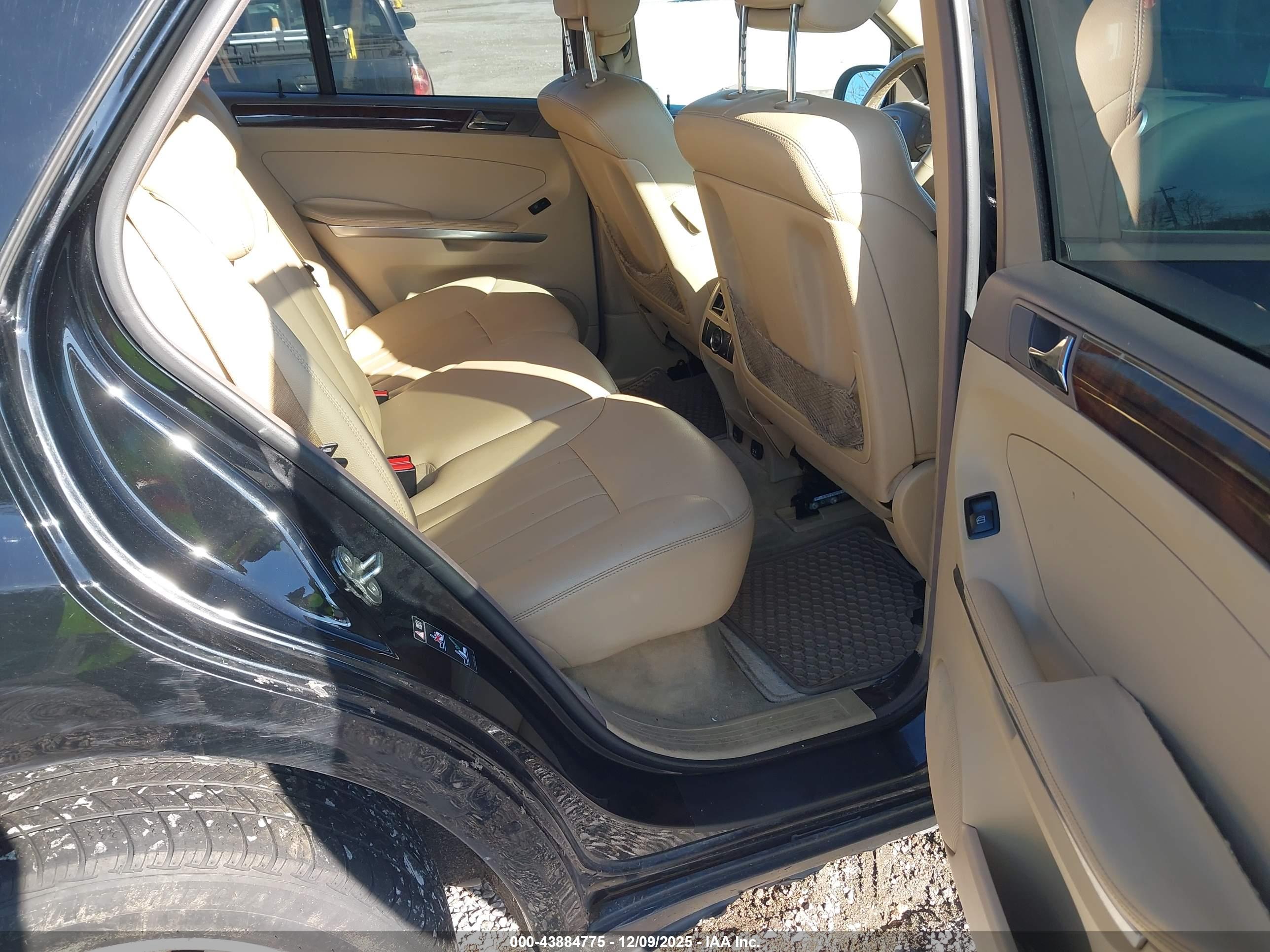 MERCEDES-BENZ ML image 8