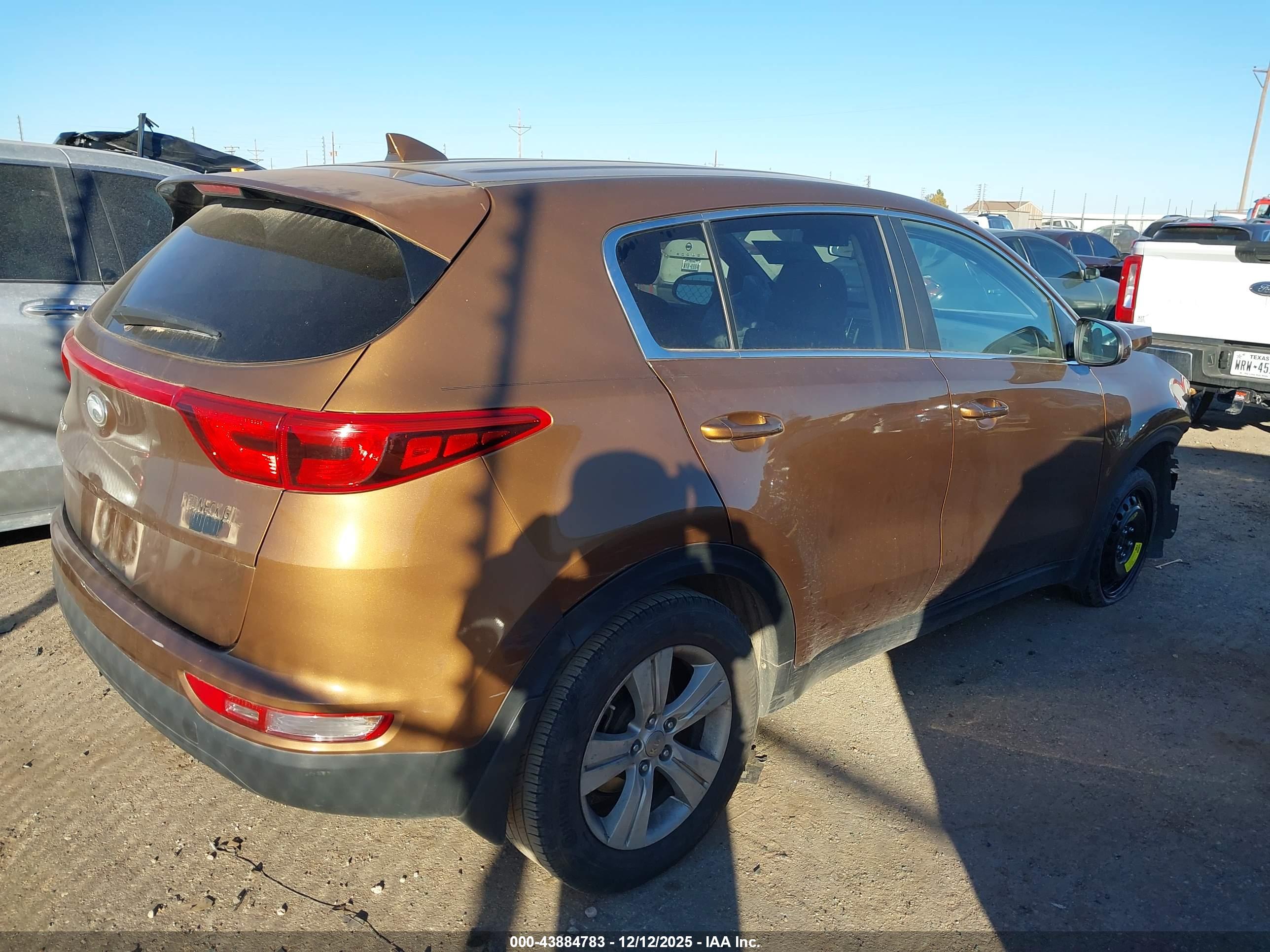KIA SPORTAGE image 4