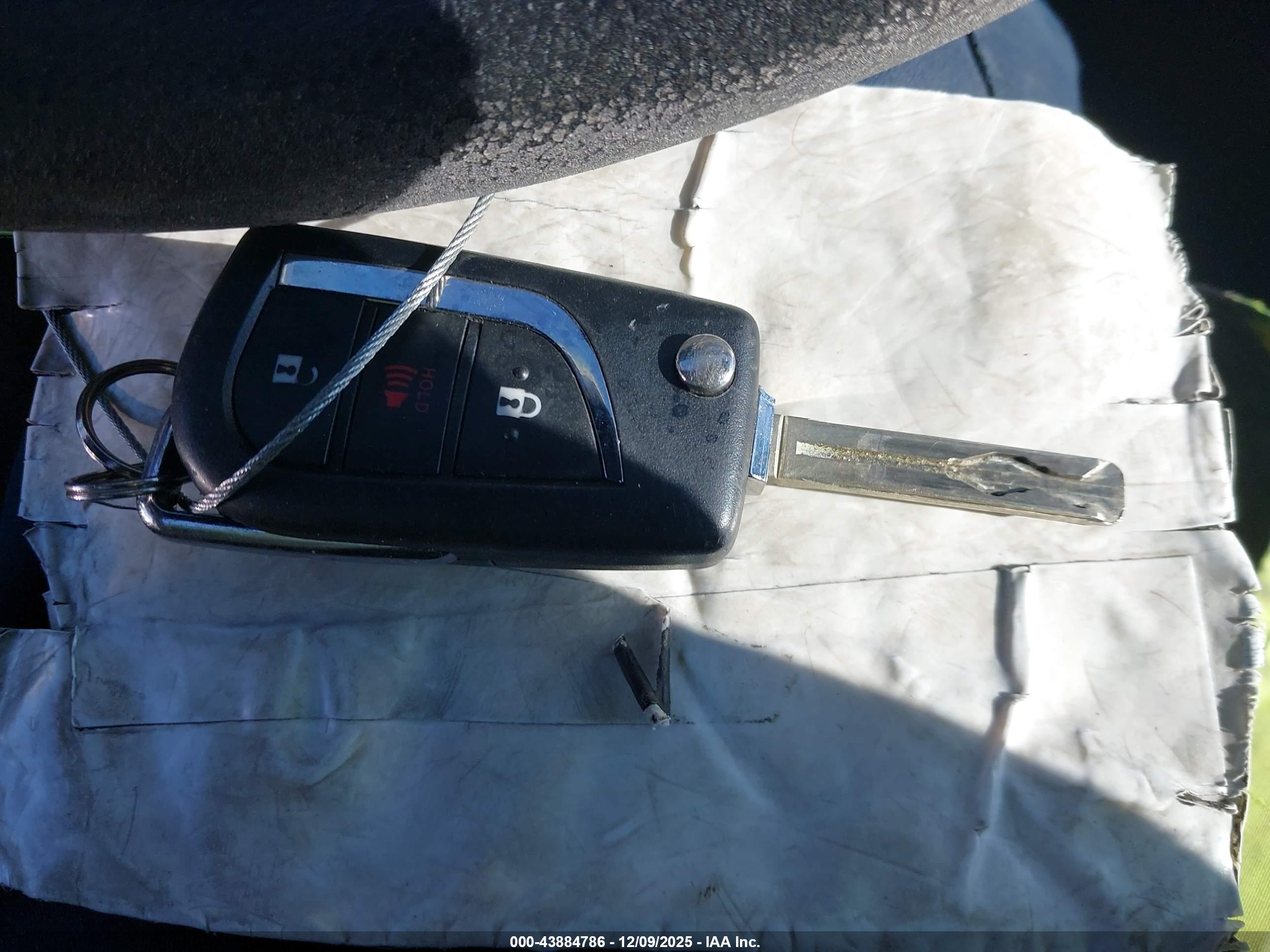 TOYOTA RAV4 image 11