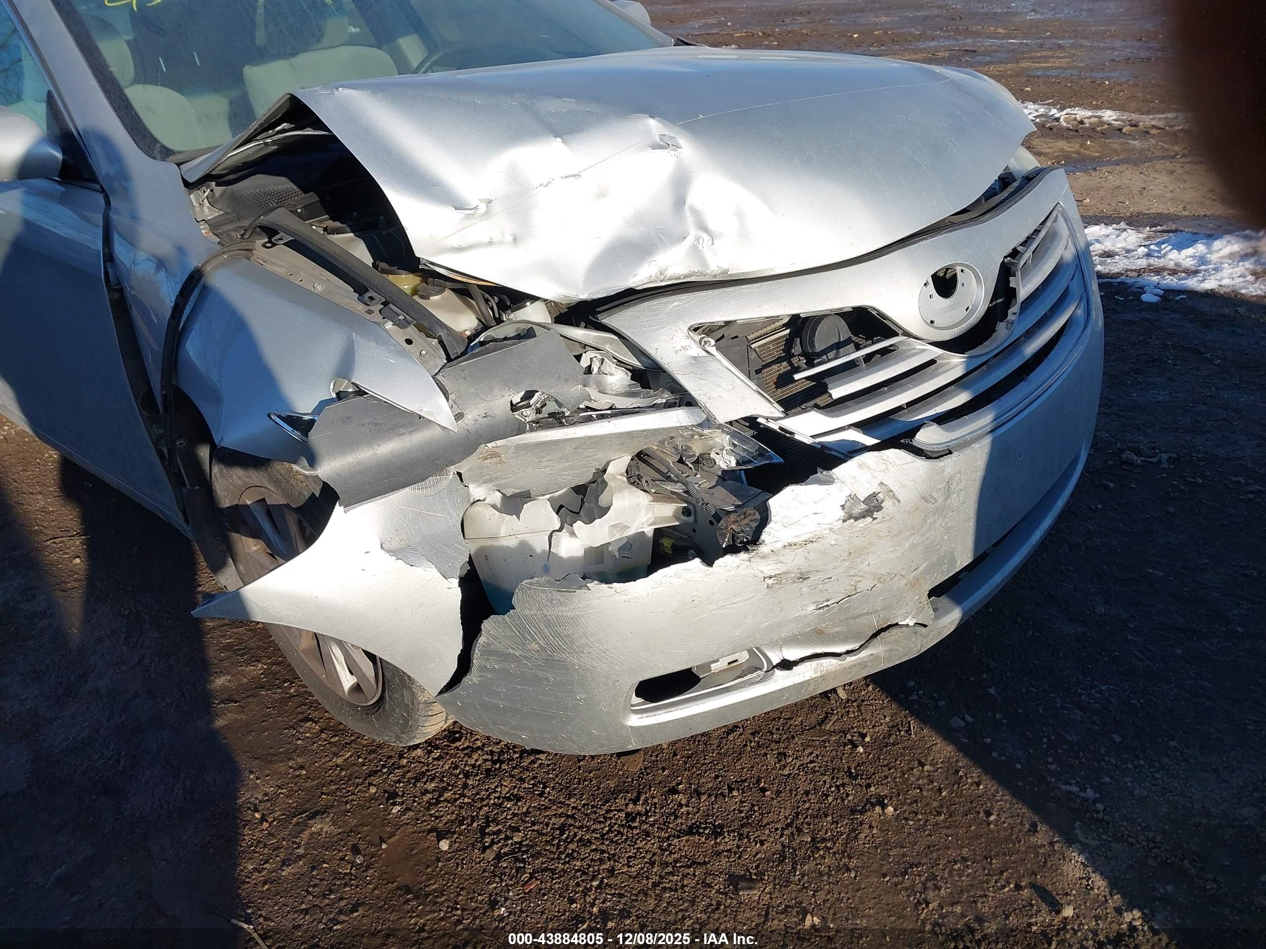 TOYOTA CAMRY image 6