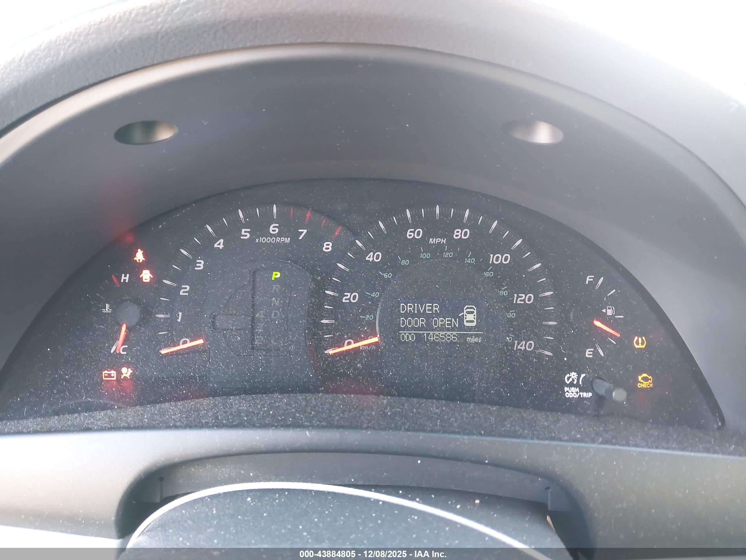 TOYOTA CAMRY image 7
