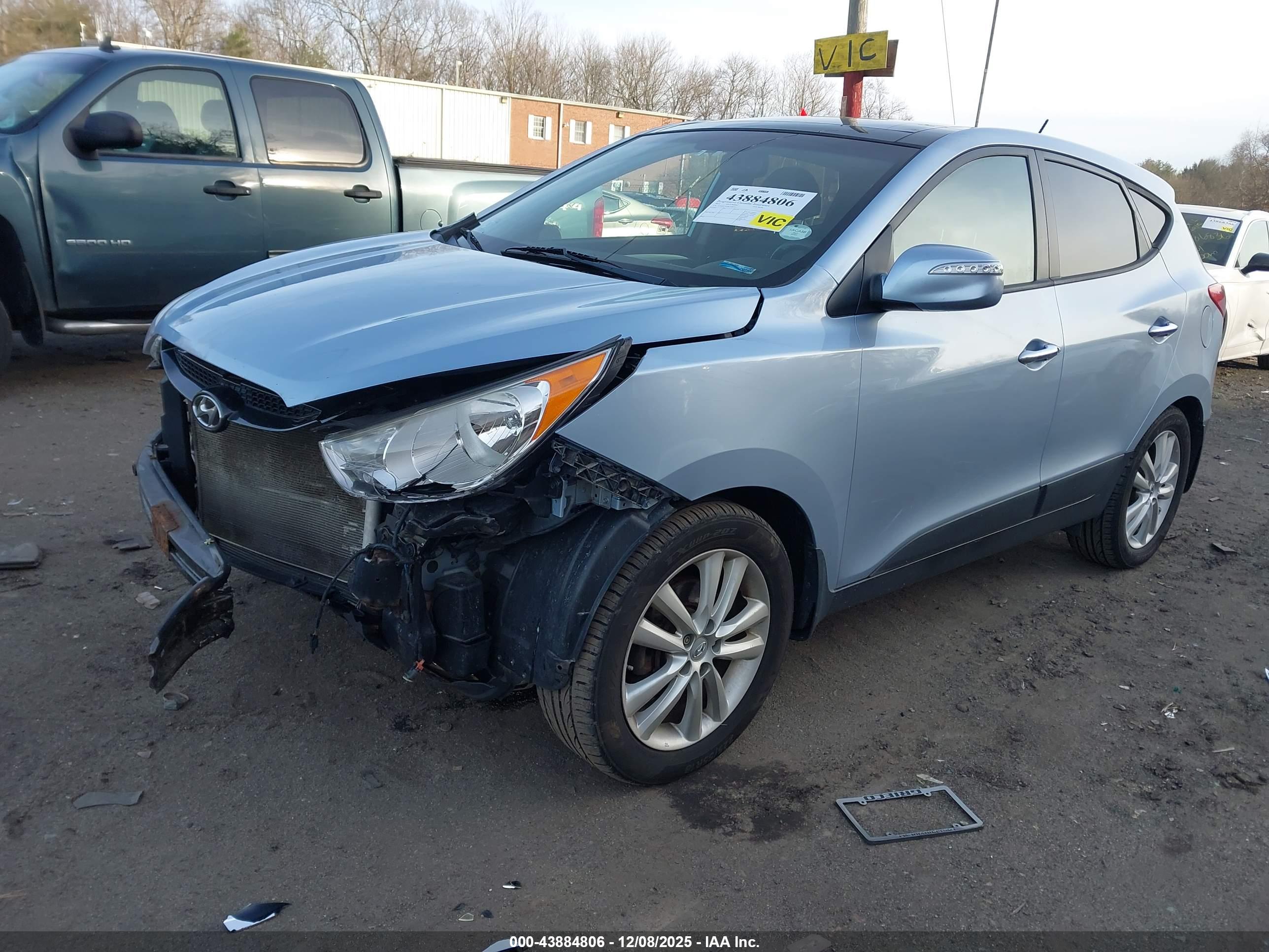 HYUNDAI TUCSON image 2