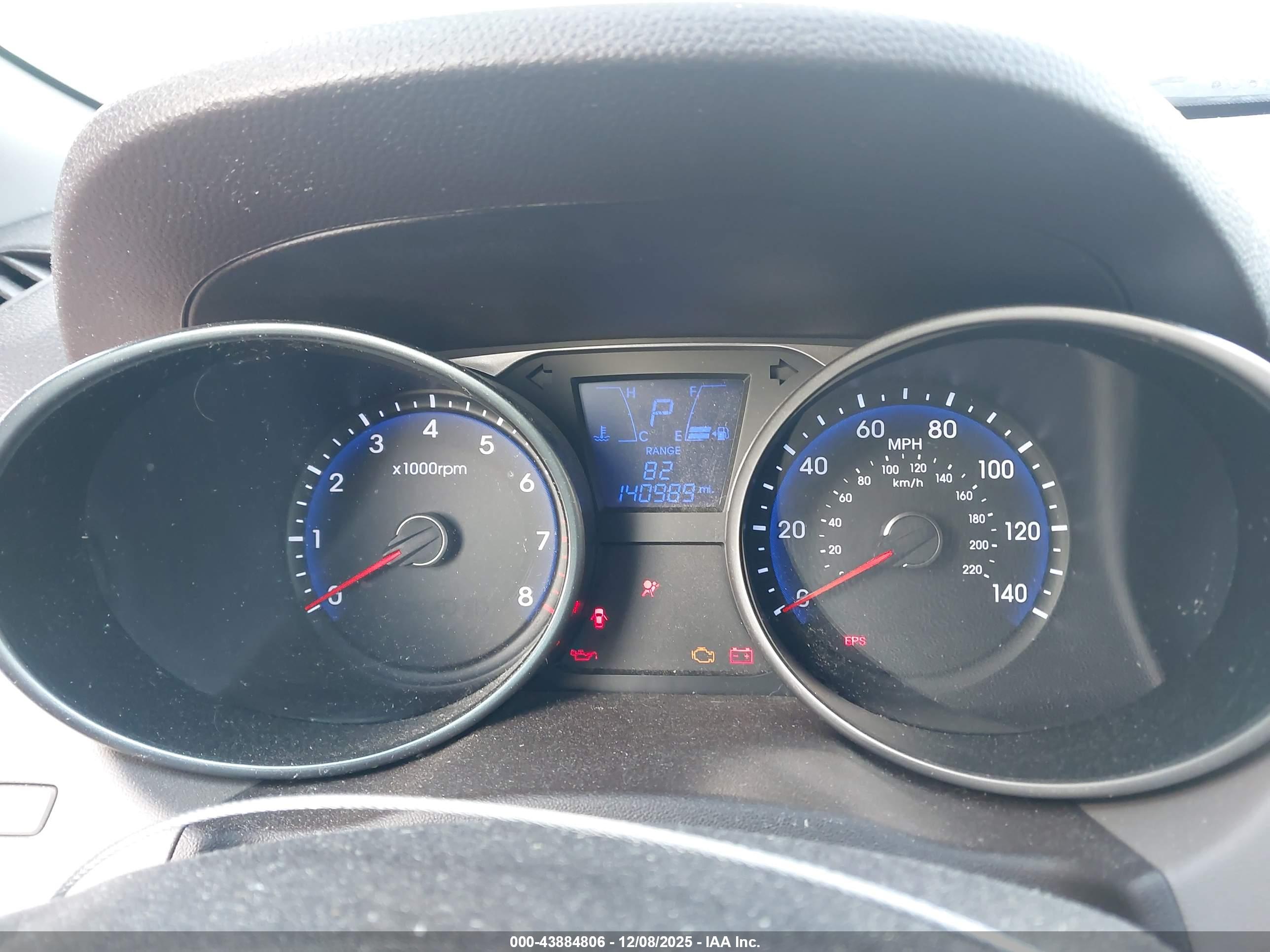 HYUNDAI TUCSON image 7
