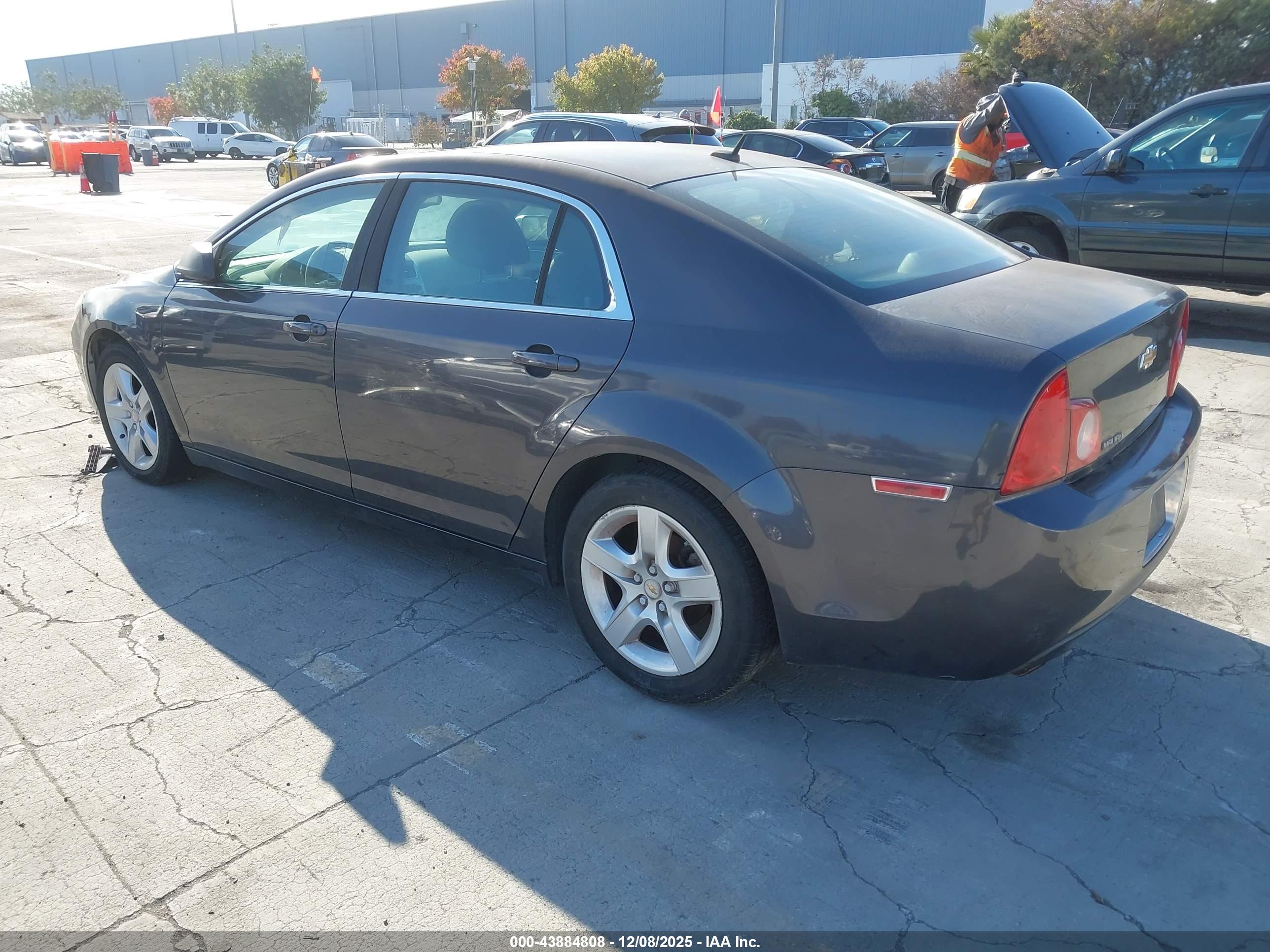 CHEVROLET MALIBU image 3