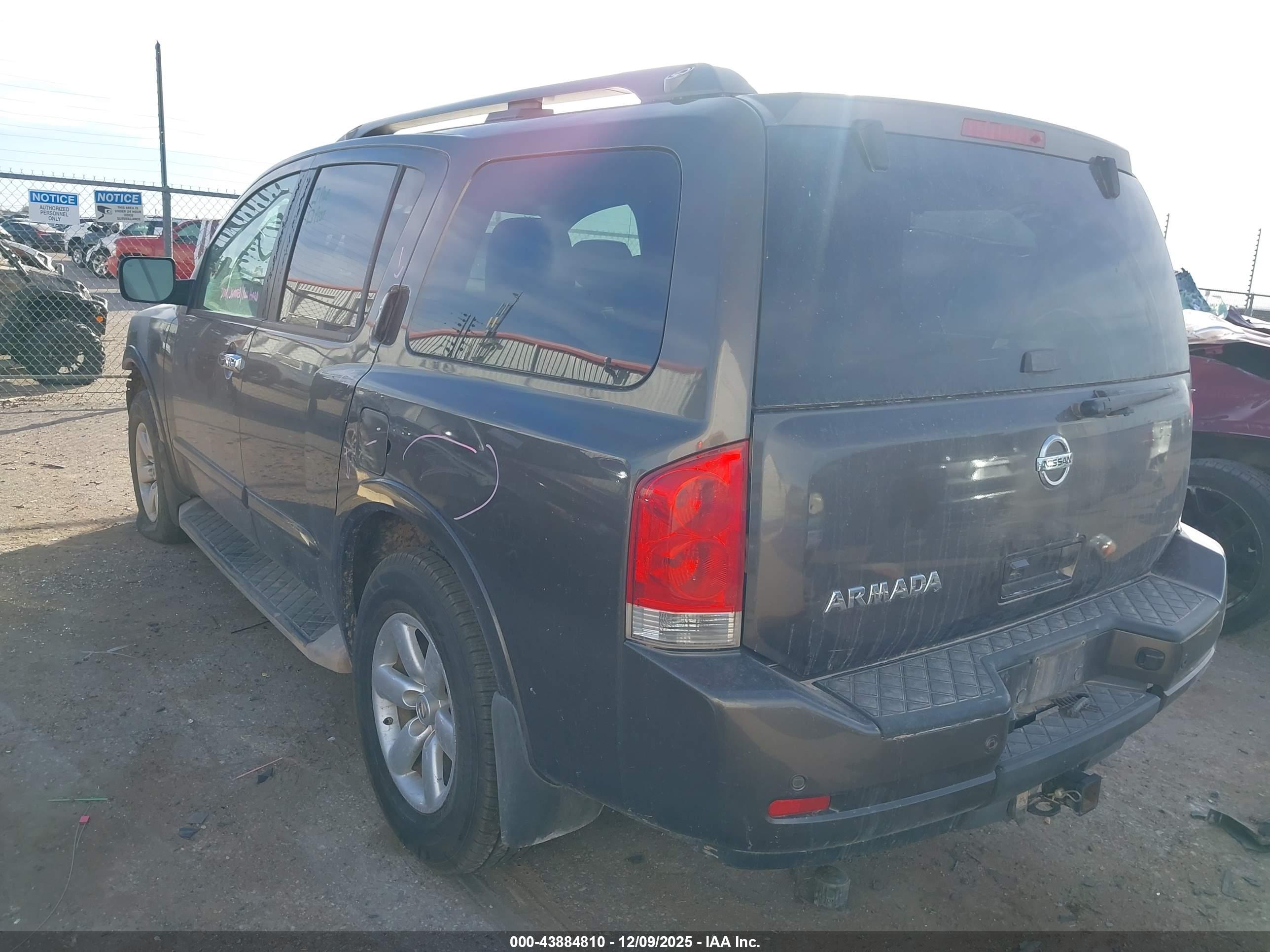 NISSAN ARMADA image 3