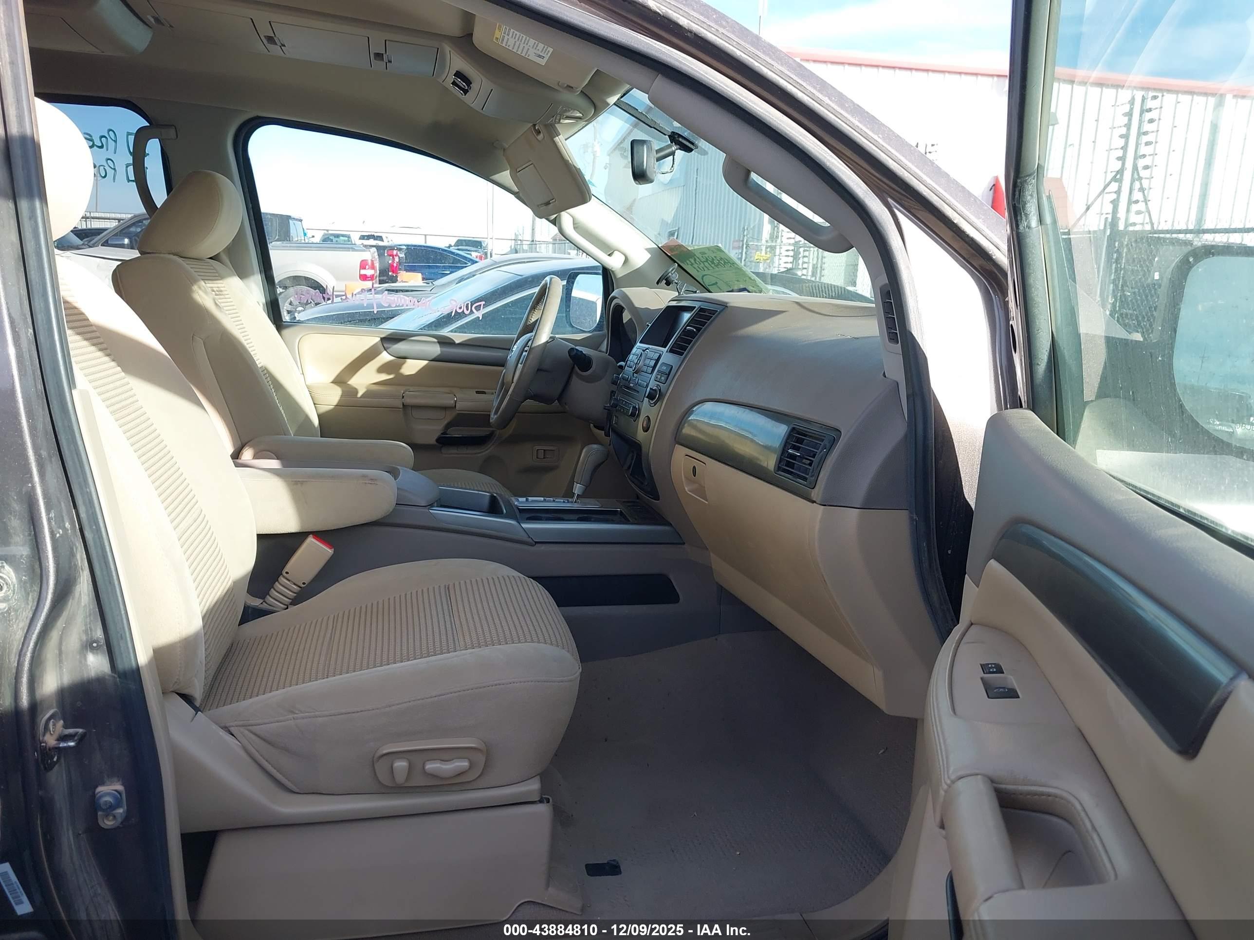 NISSAN ARMADA image 5