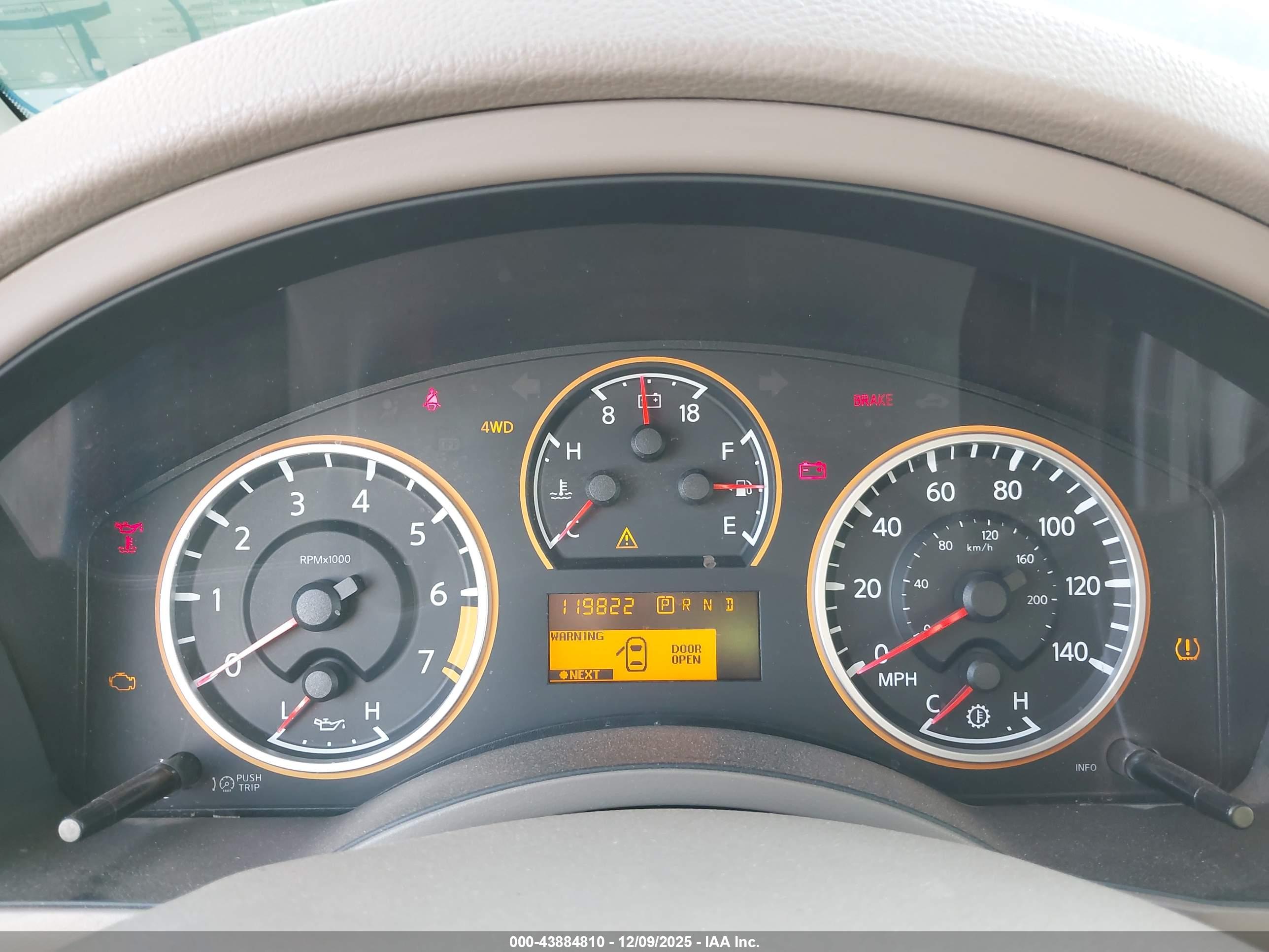 NISSAN ARMADA image 7