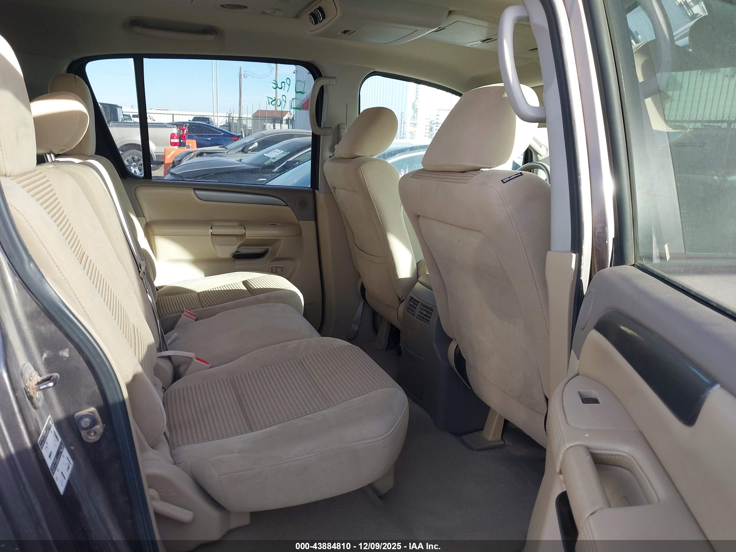 NISSAN ARMADA image 8