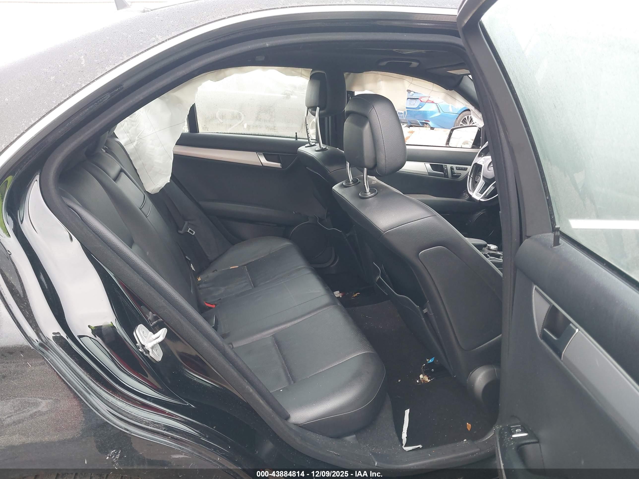 MERCEDES-BENZ C image 8