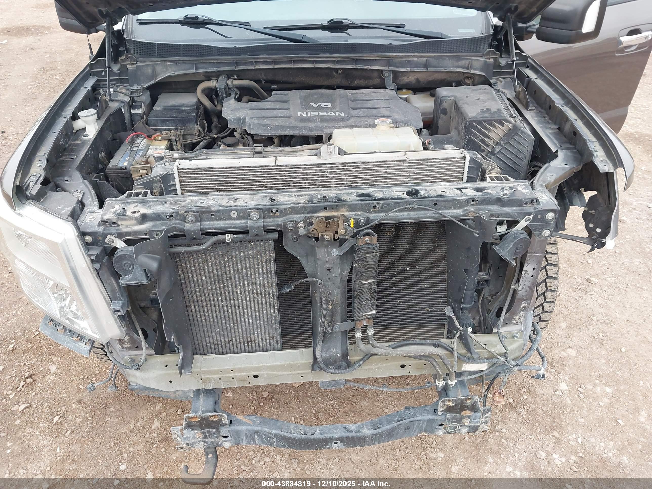 NISSAN TITAN image 10