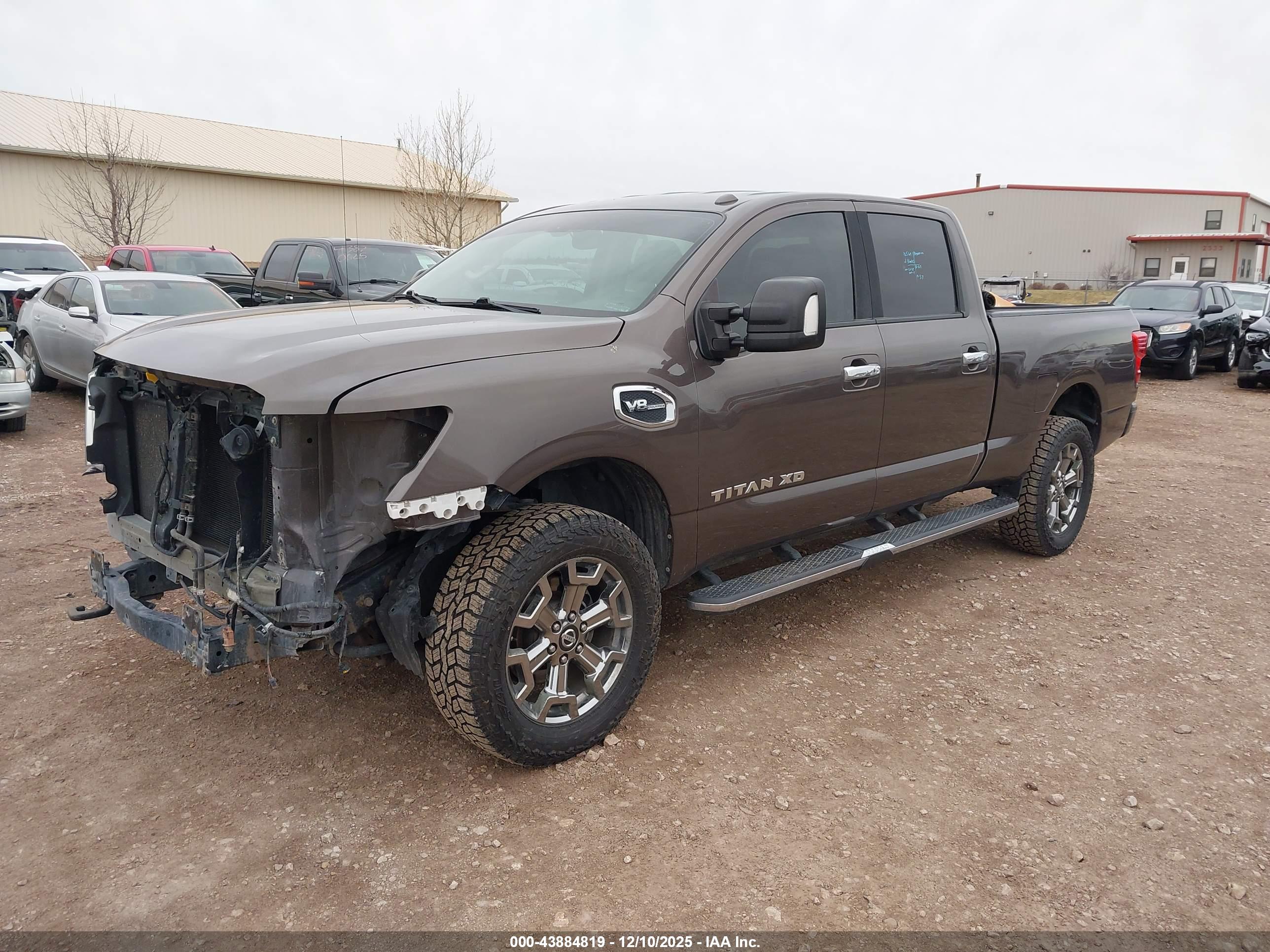 NISSAN TITAN image 2