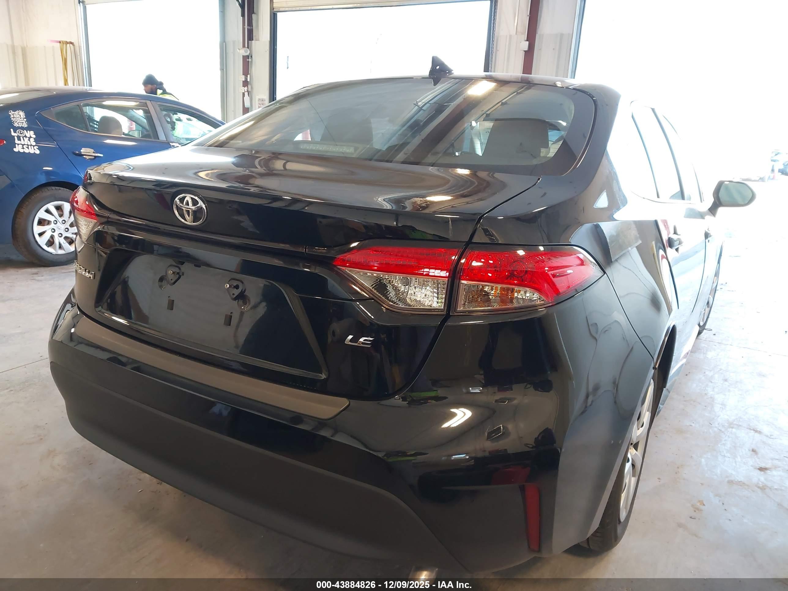 TOYOTA COROLLA image 4