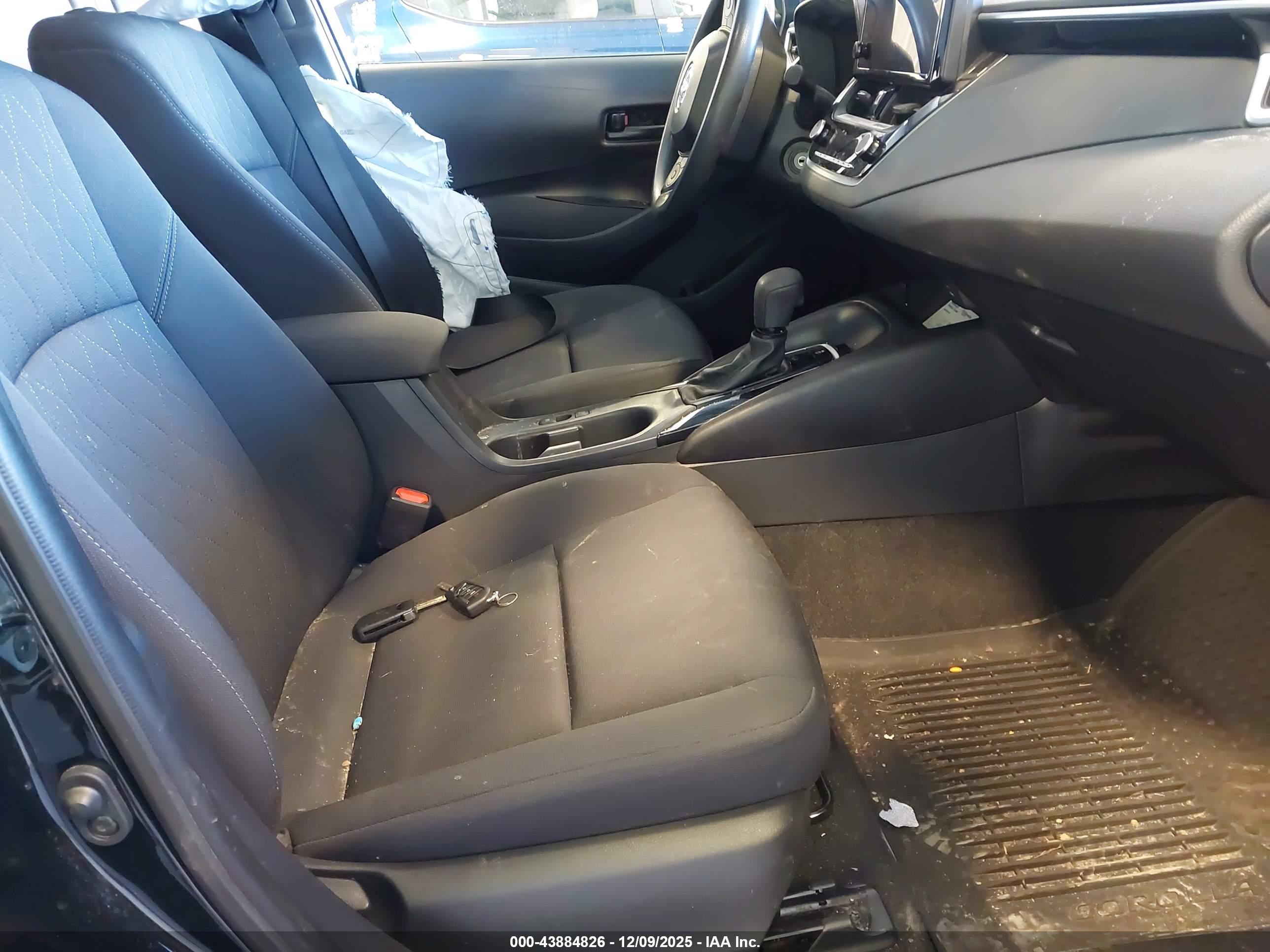 TOYOTA COROLLA image 5