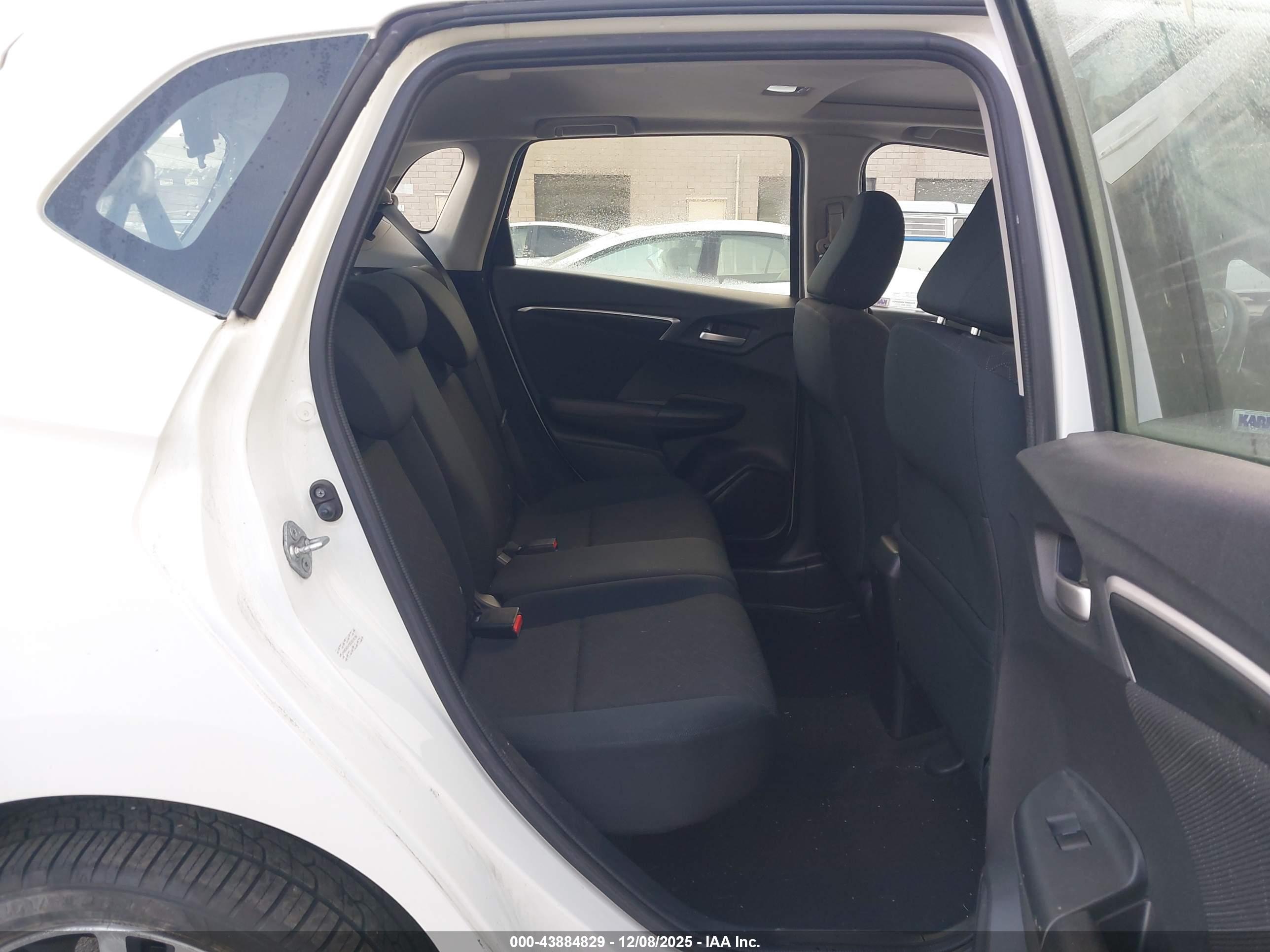 HONDA FIT image 8