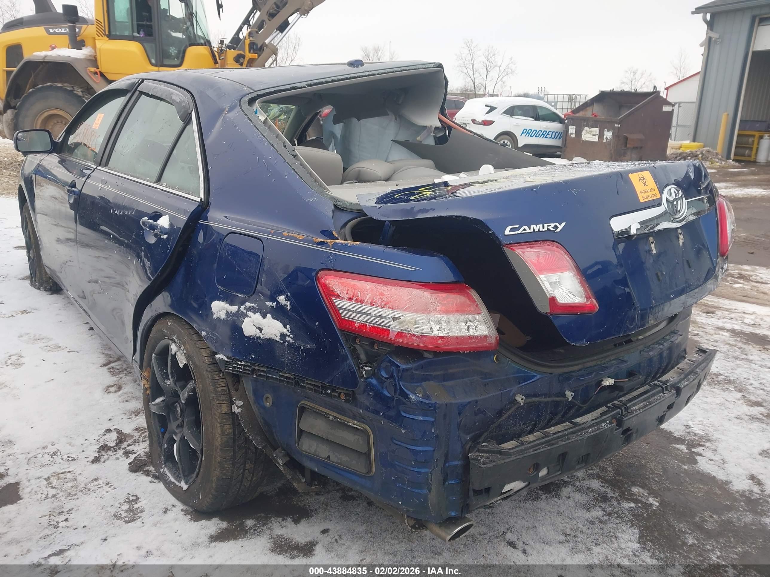 TOYOTA CAMRY image 3