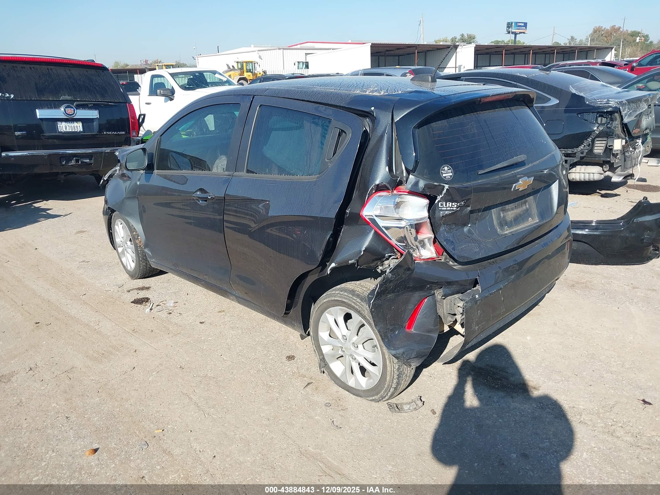 CHEVROLET SPARK image 3