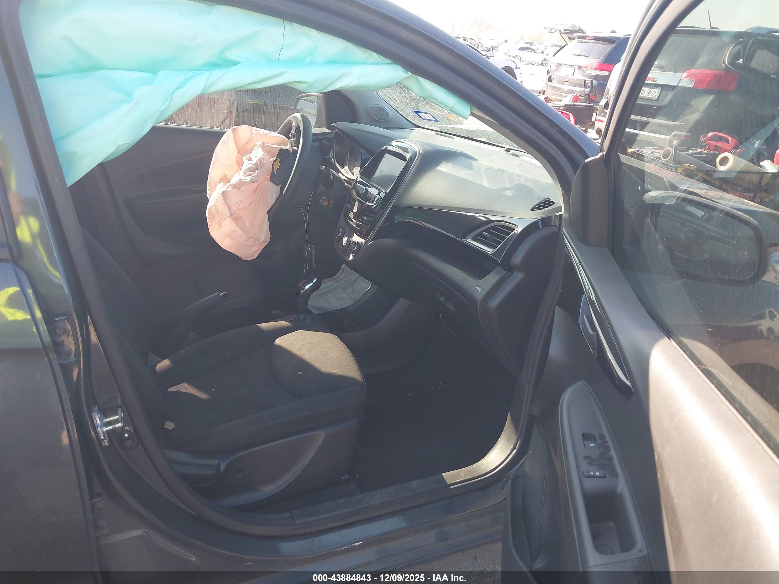 CHEVROLET SPARK image 5