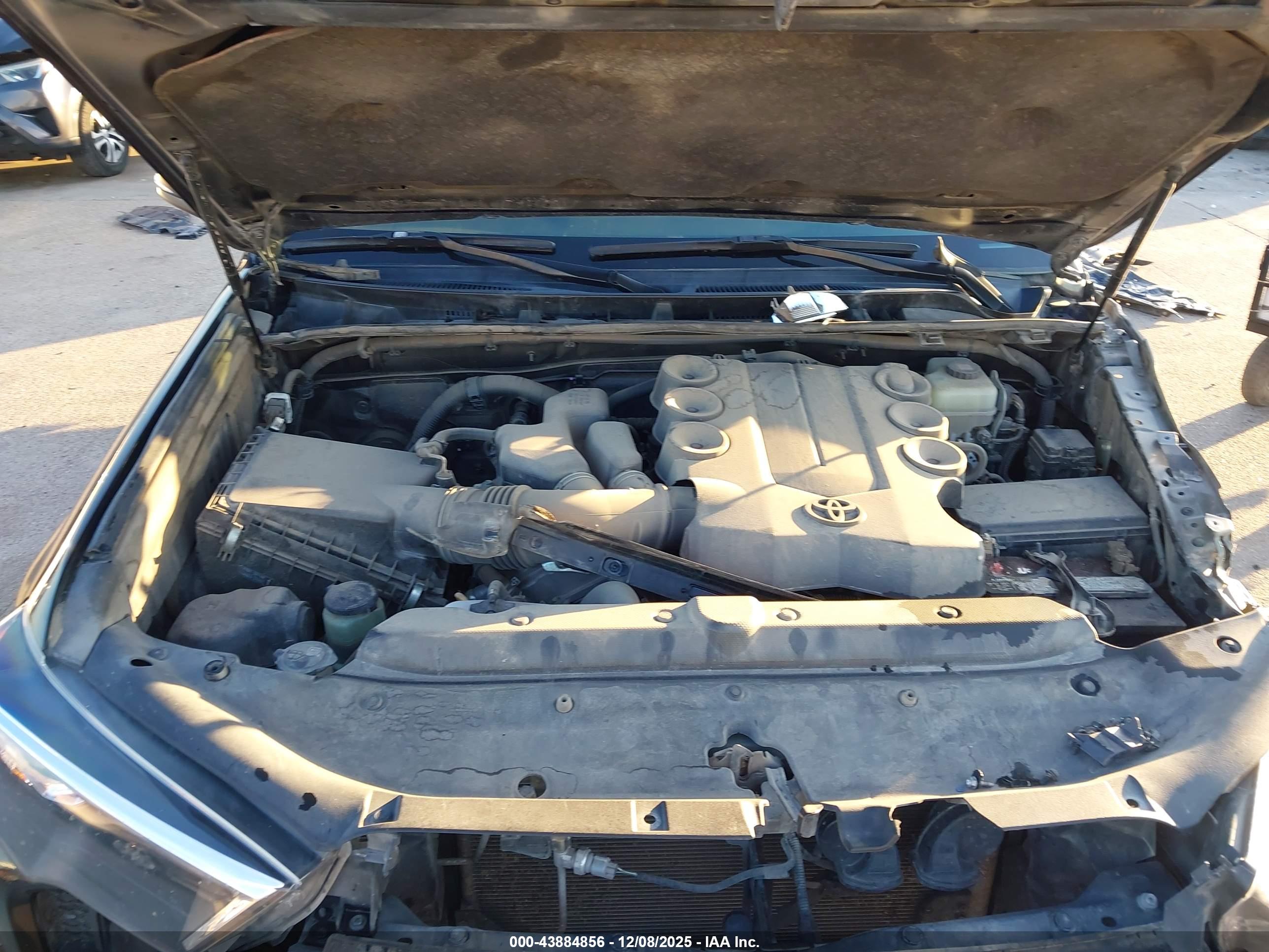 TOYOTA 4RUNNER image 10