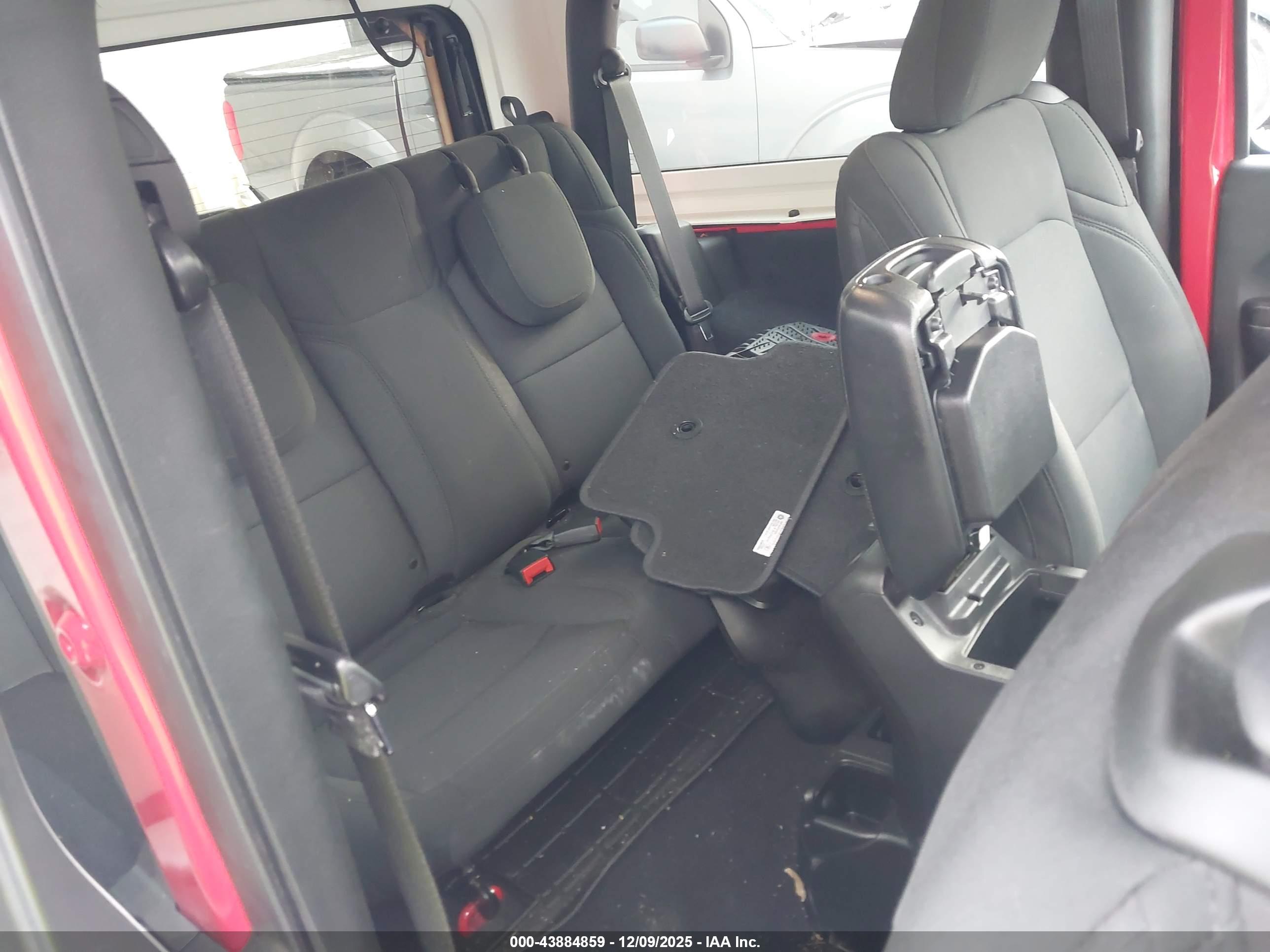 JEEP WRANGLER image 8