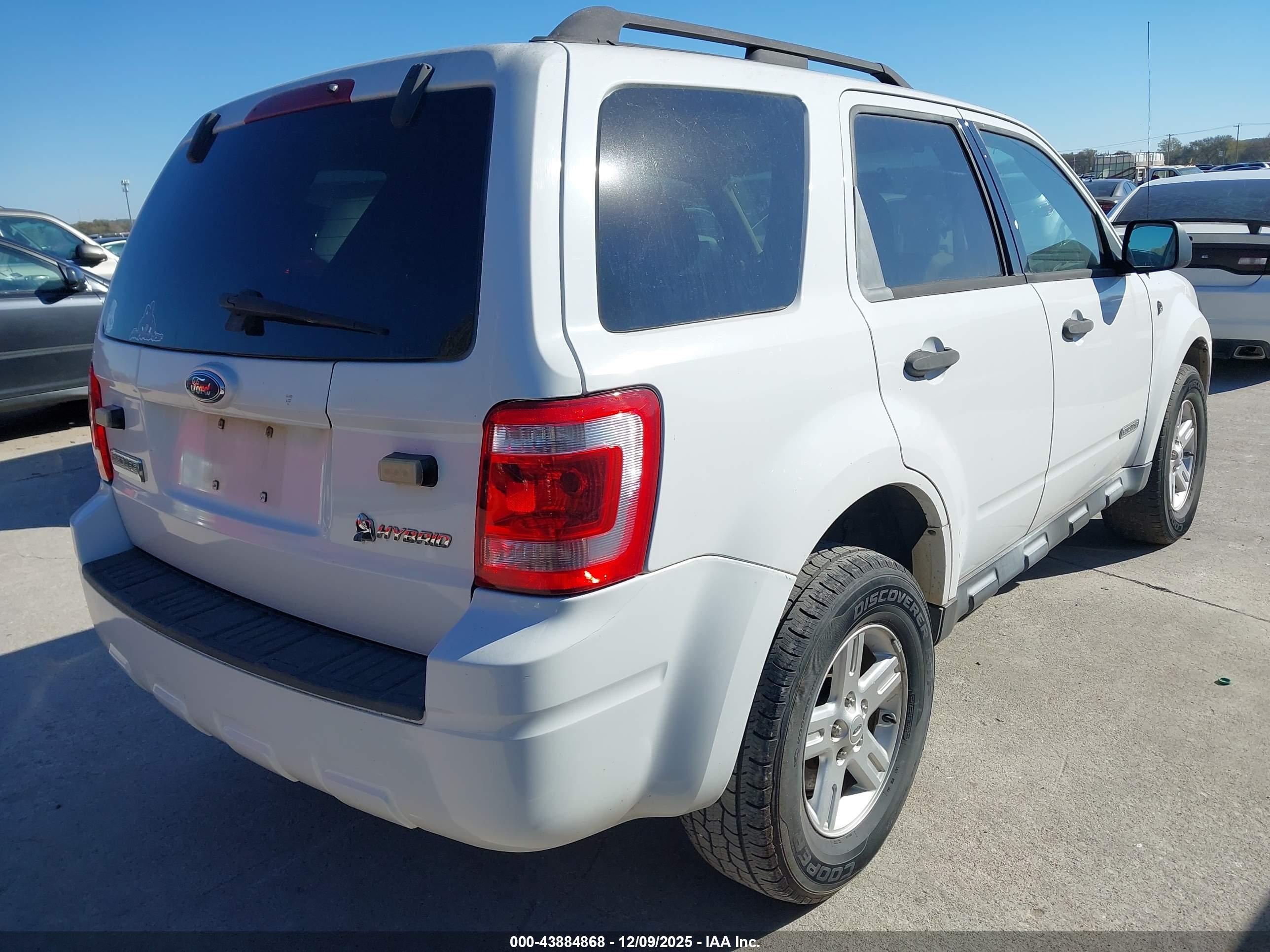 FORD ESCAPE image 4