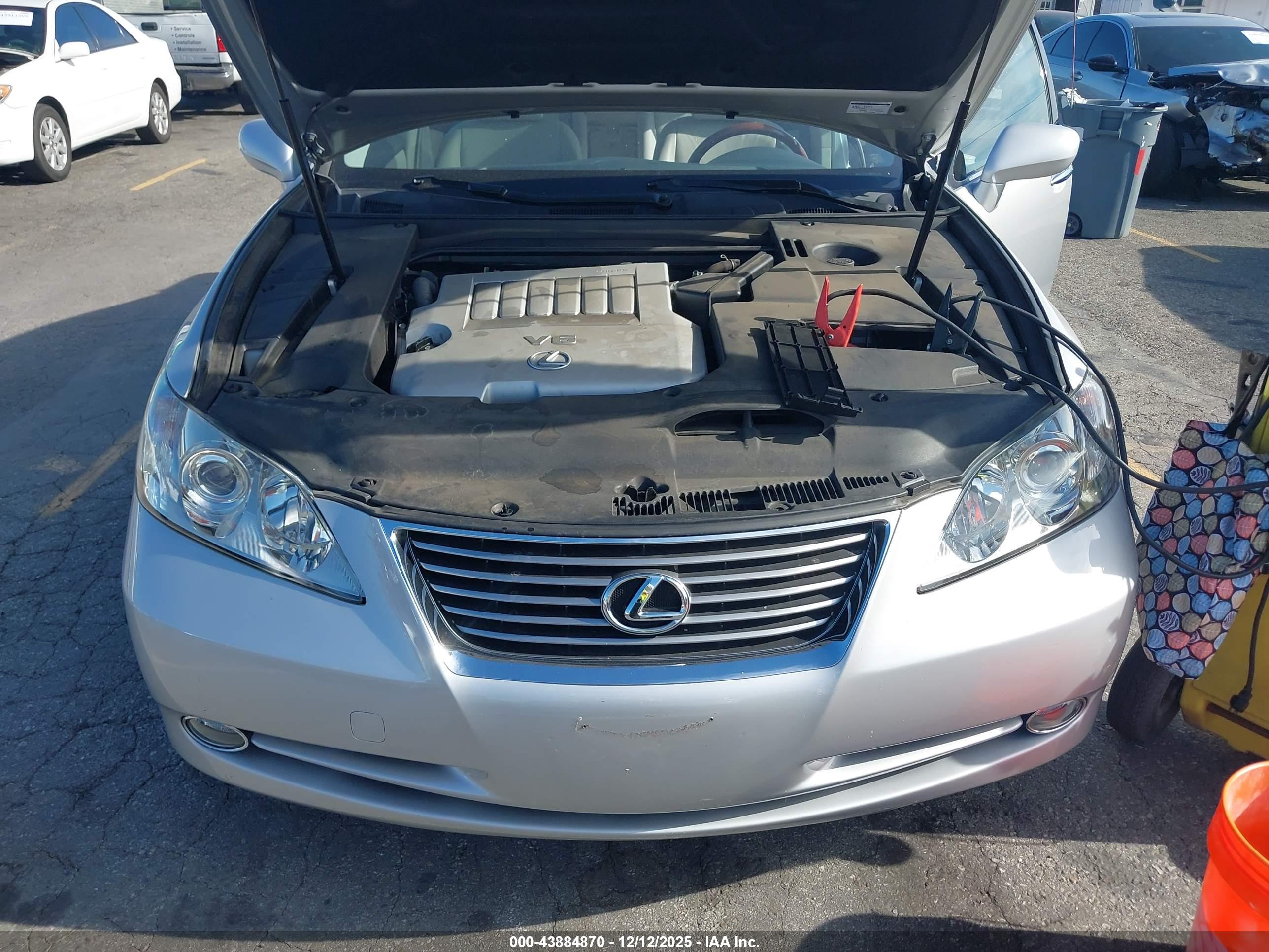 LEXUS ES image 10