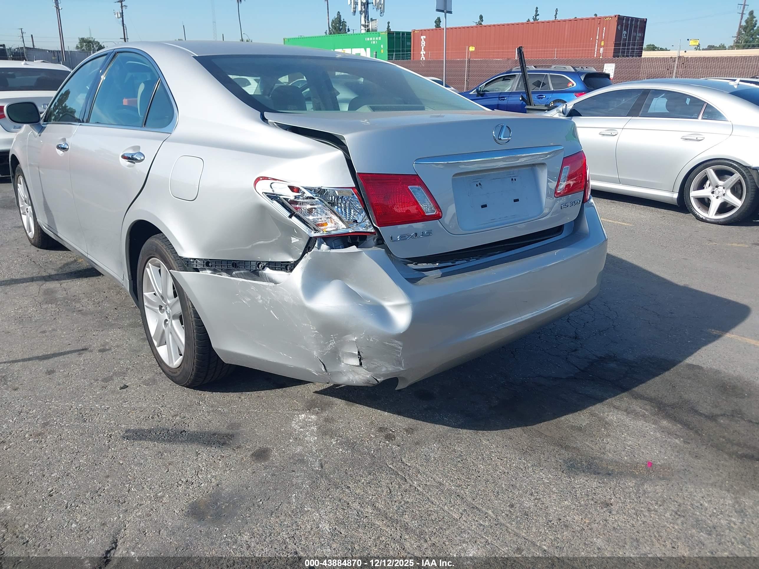 LEXUS ES image 6