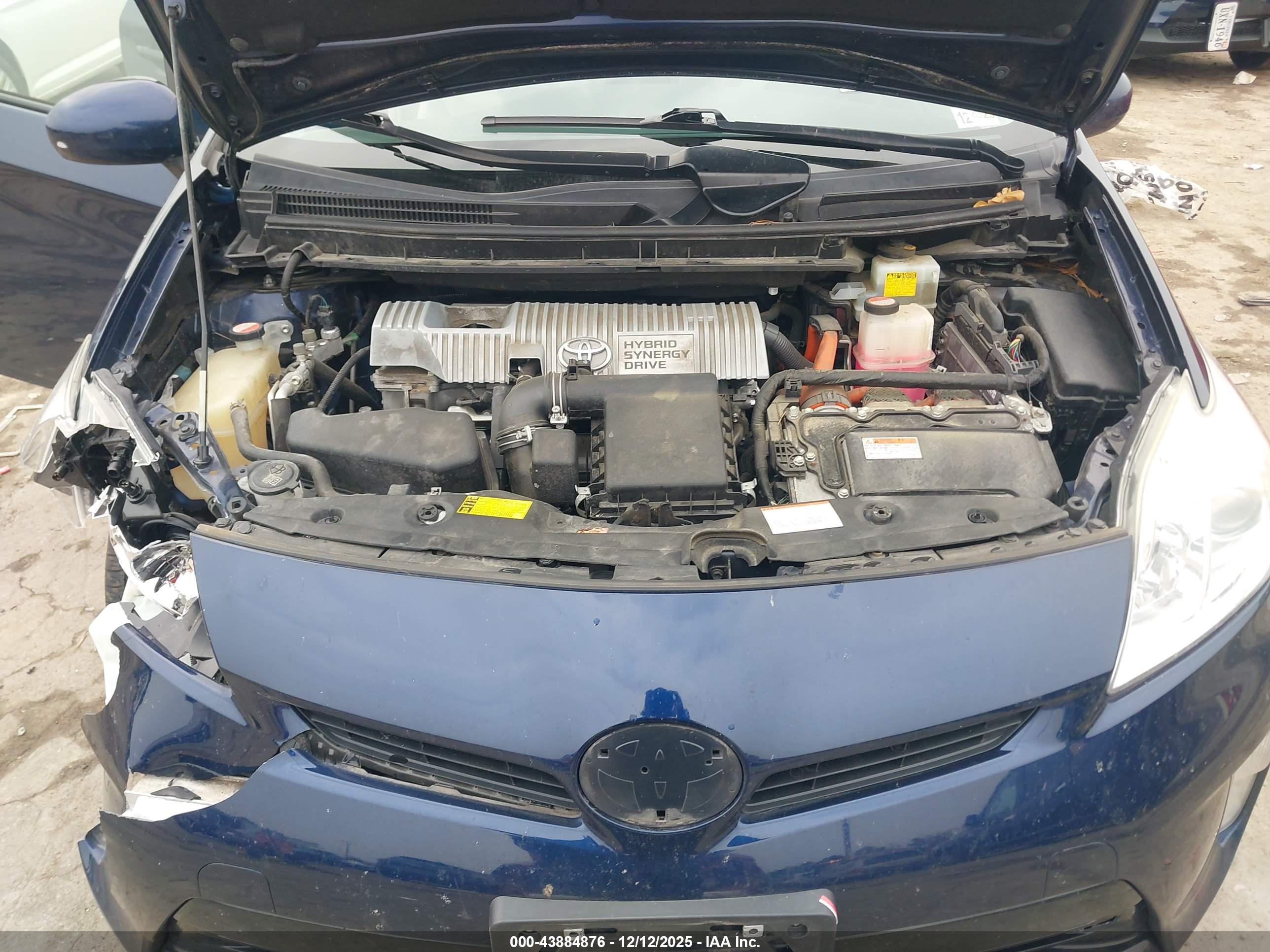 TOYOTA PRIUS image 10